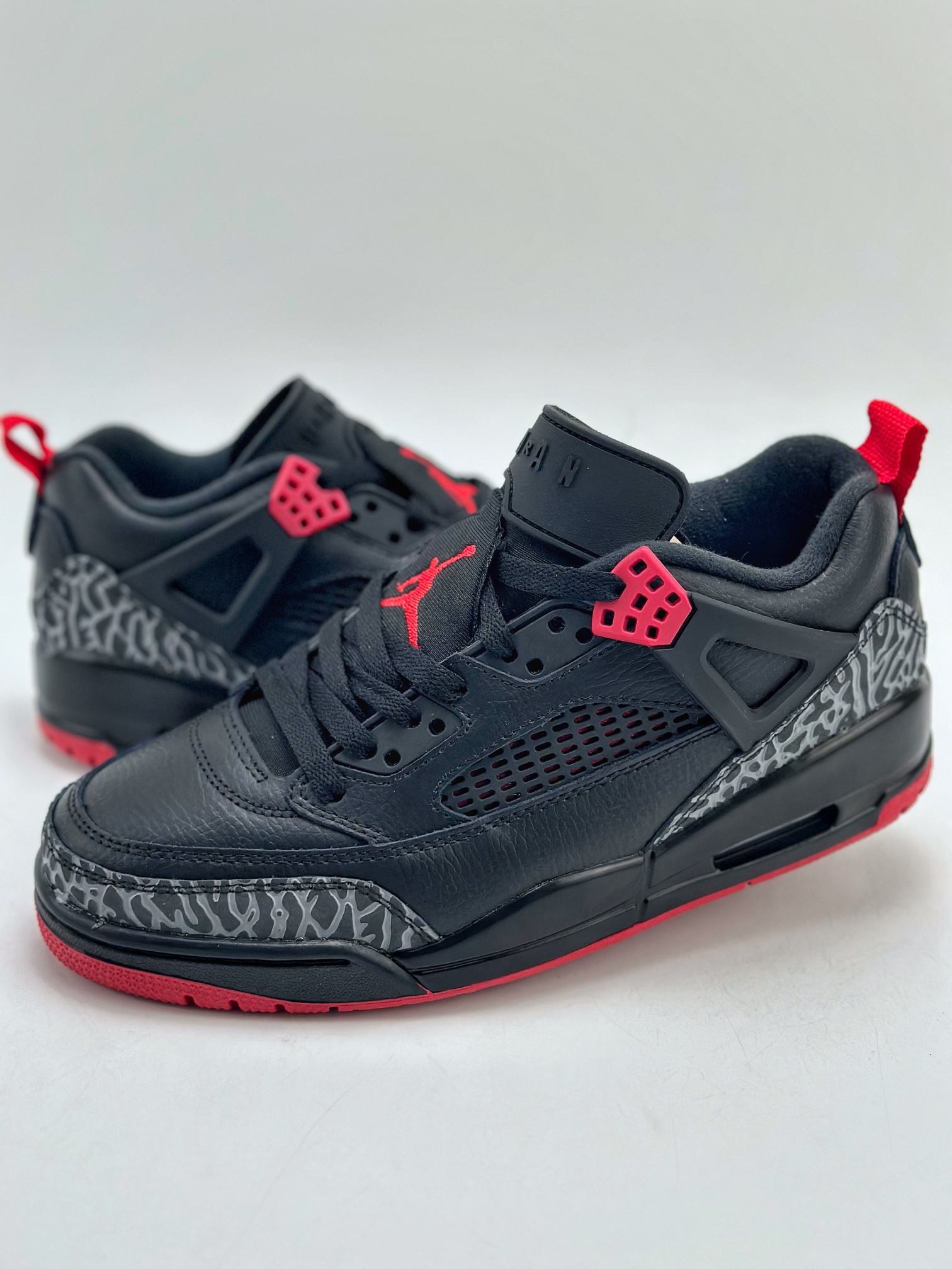 200 Air Jordan Spikize LOW CNY 乔丹3.5代 斯派克李 FQ1579-006