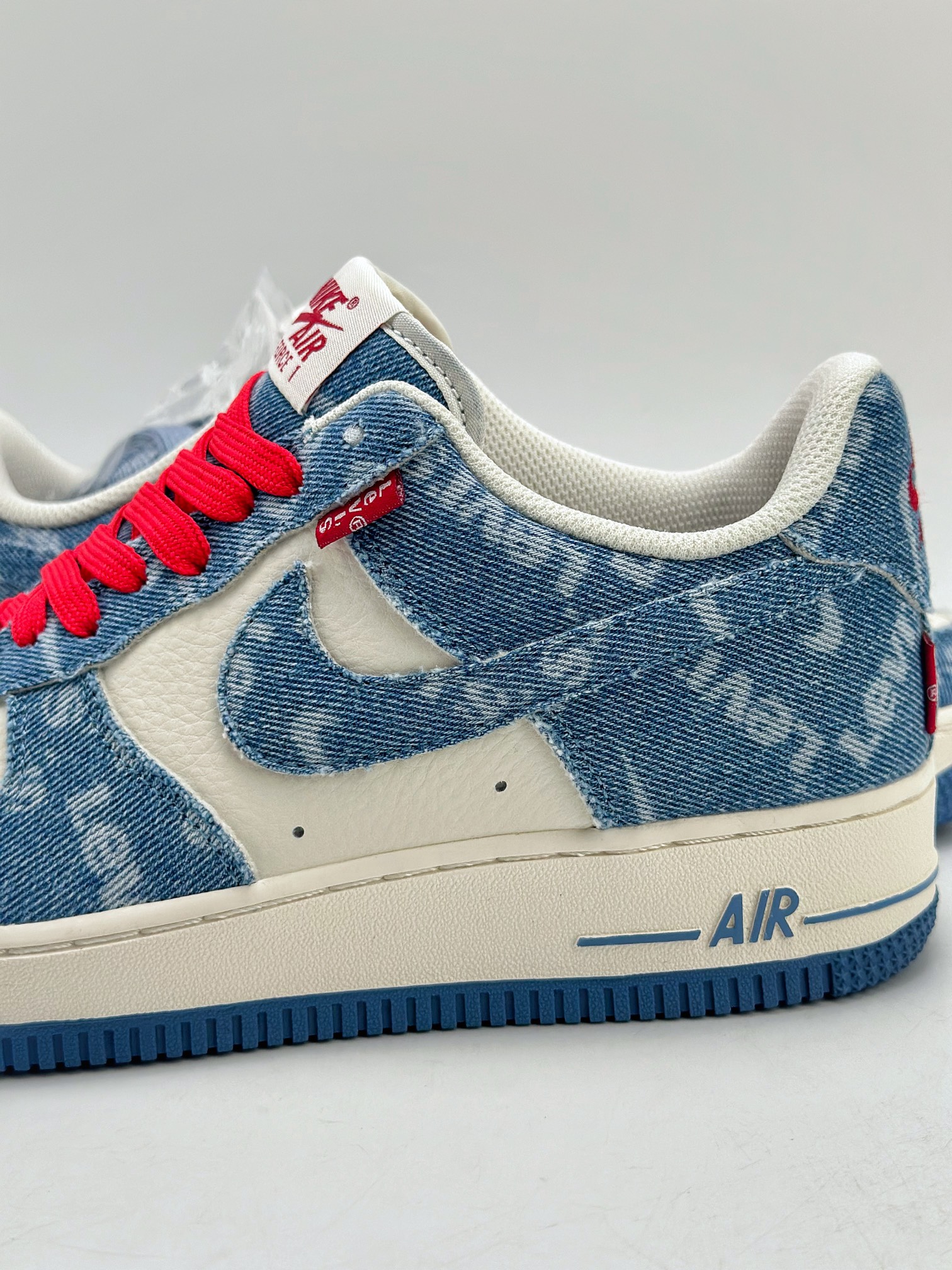 240 Nike Air Force 1 Low 07 x Levi's 李维斯联名 VT5698-568