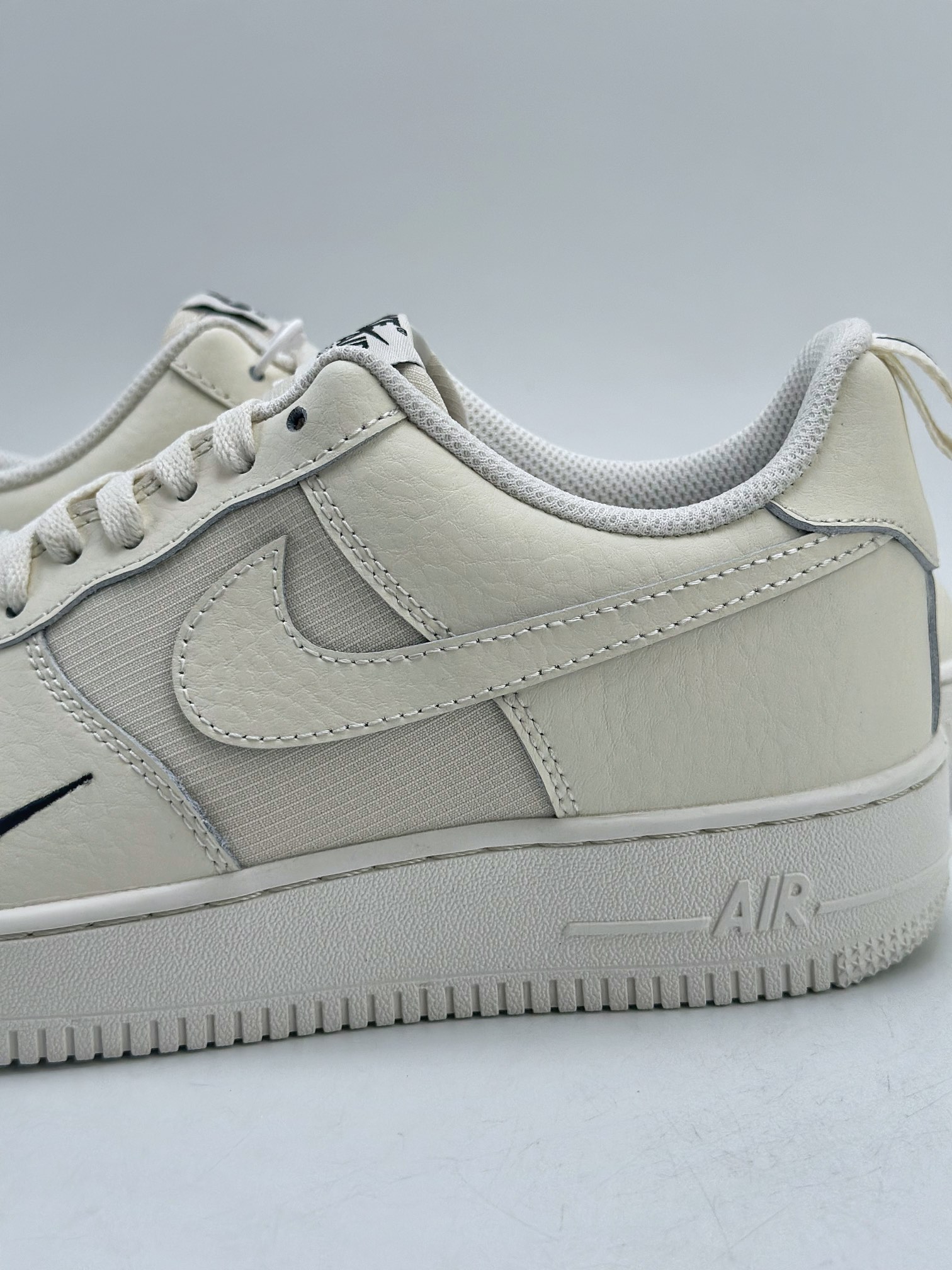 200 Nike Air Force 1 Low 07 白 FZ4625-100