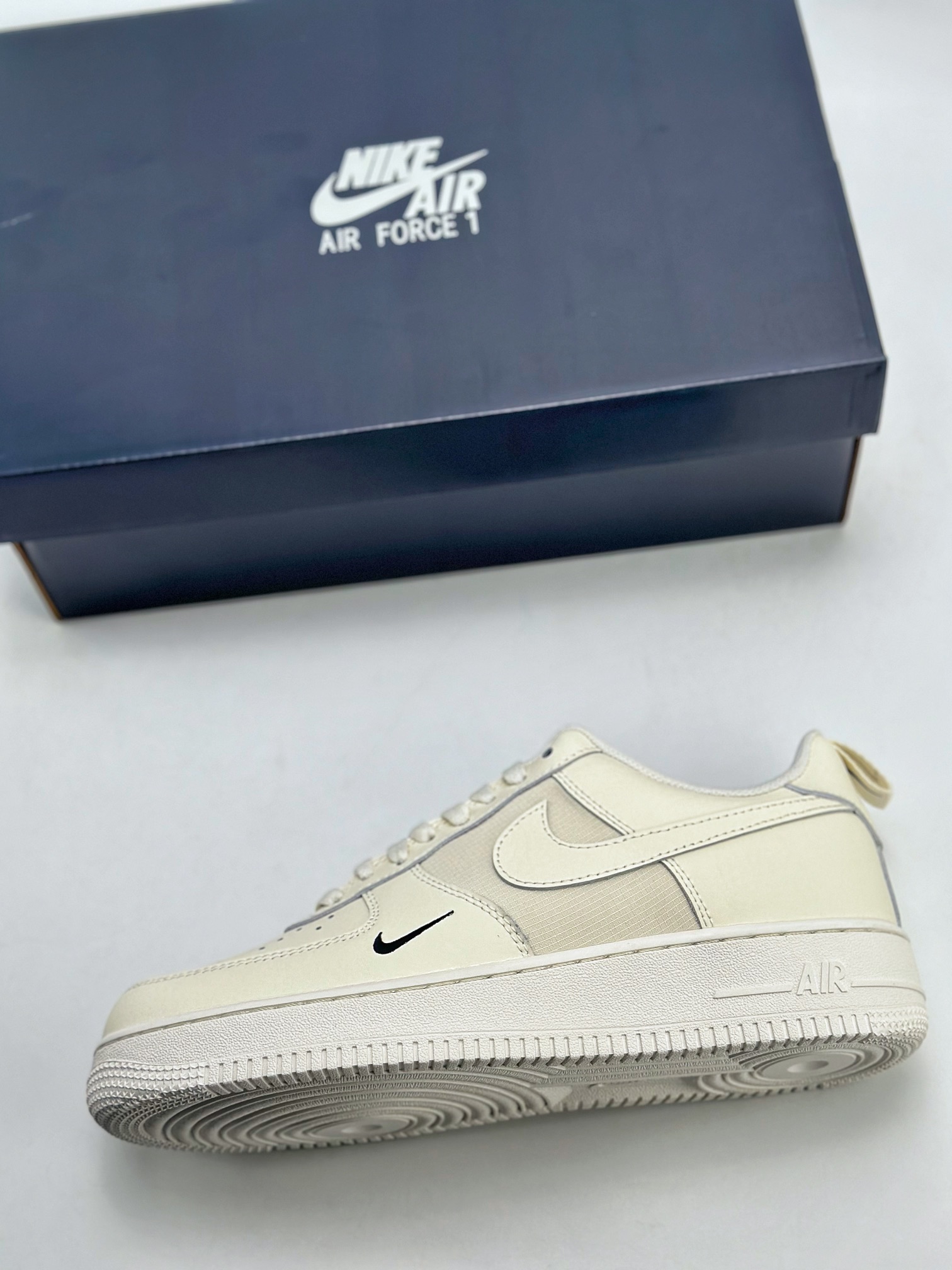 200 Nike Air Force 1 Low 07 白 FZ4625-100