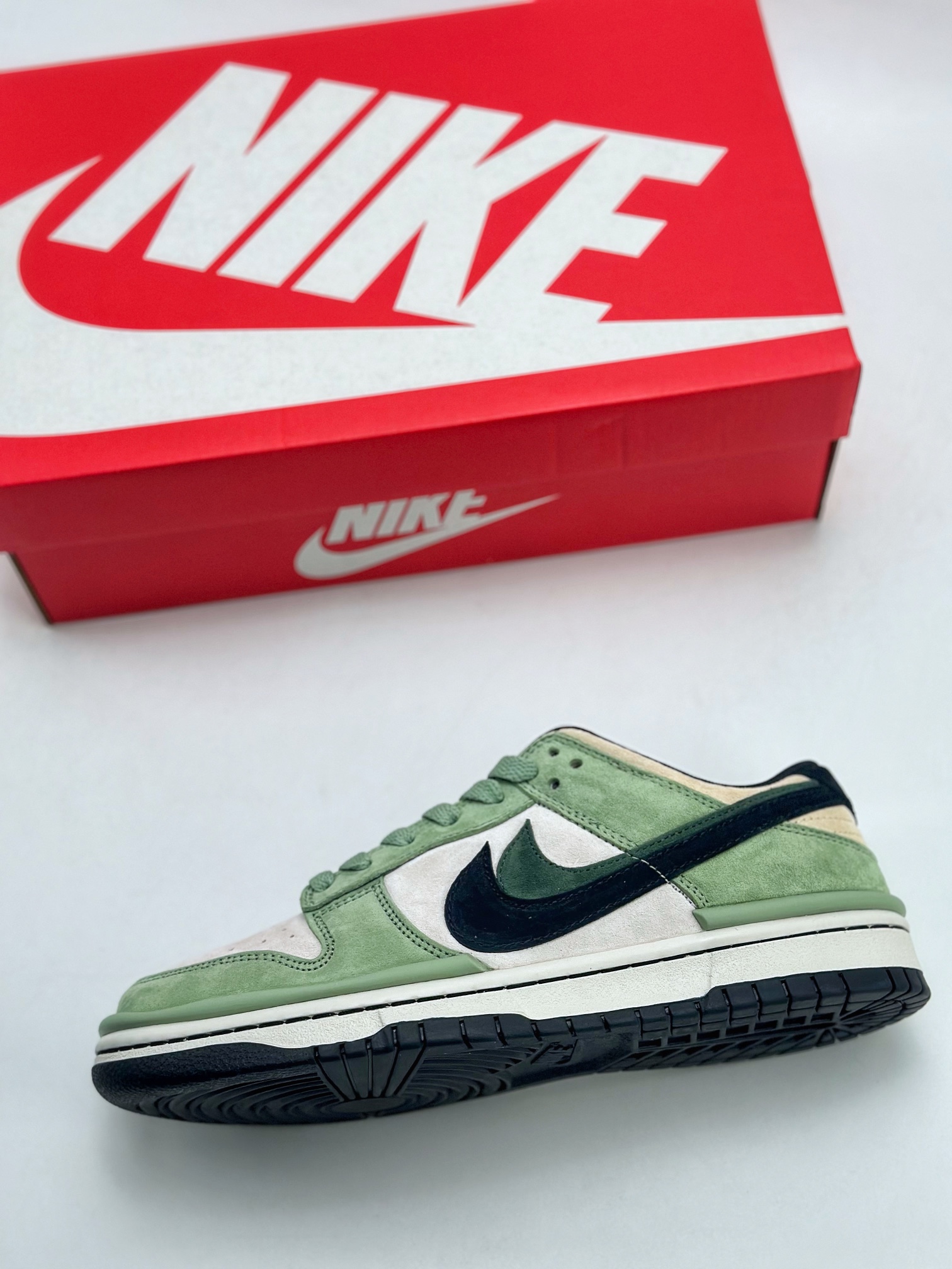 280 Nike SB Dunk Low 黑白绿 定制双勾 DZ2794-766