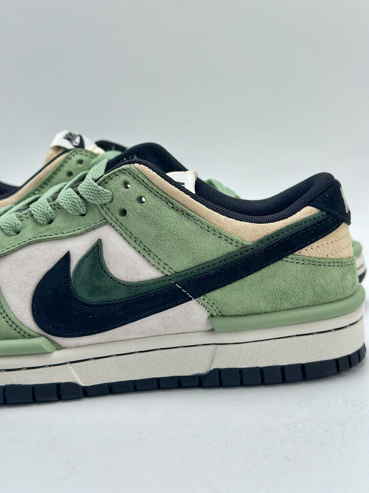 280 Nike SB Dunk Low 黑白绿 定制双勾 DZ2794-766