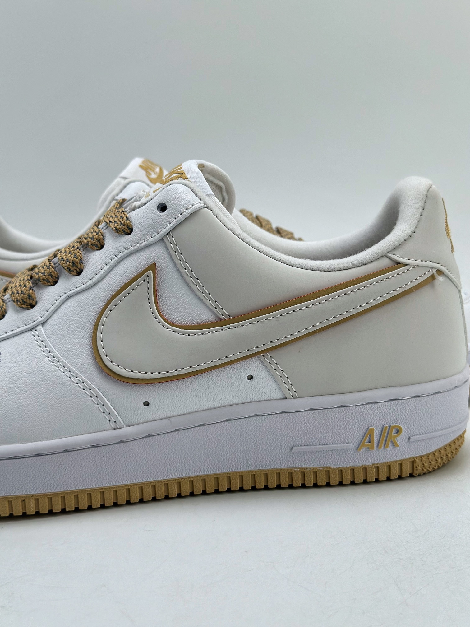 200 Nike Air Force 1 Low 07 白土黄满天星 YZ8115-004