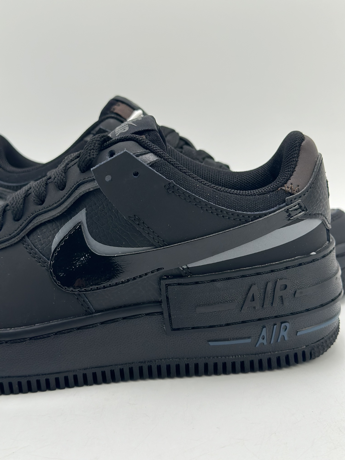 200 Nike Air Force 1 Low 07 Shadow 马卡龙 "Triple Black" 黑武士 FB7582-001