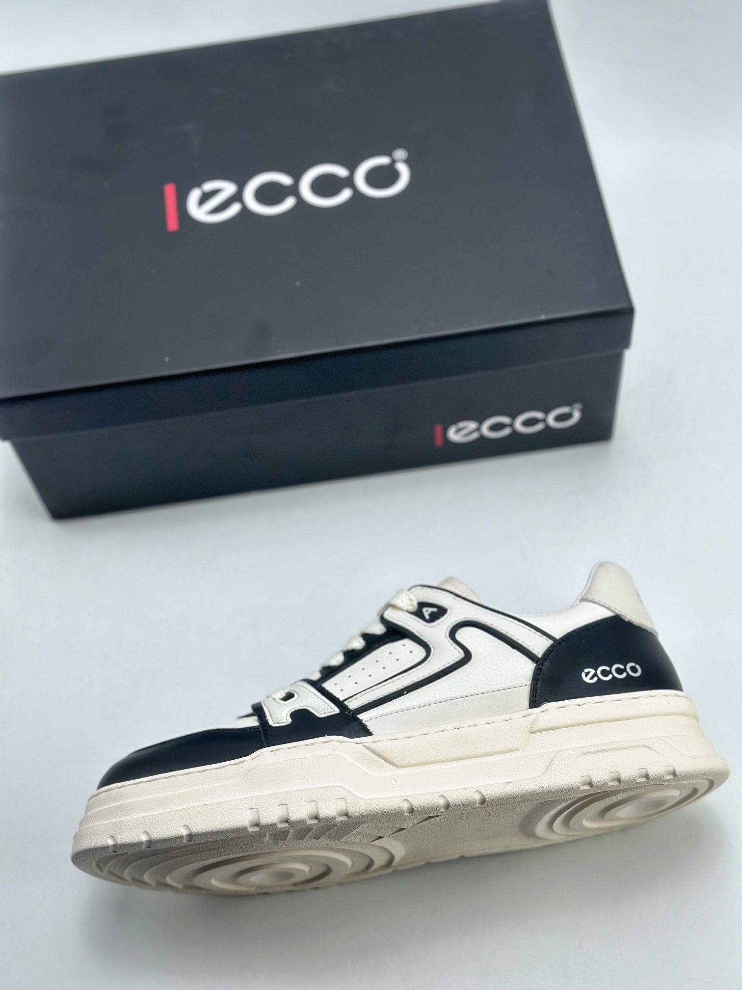 300 ECCO/爱步 运动跑鞋/休闲鞋 品质 钢印Logo 独家官网订制 精