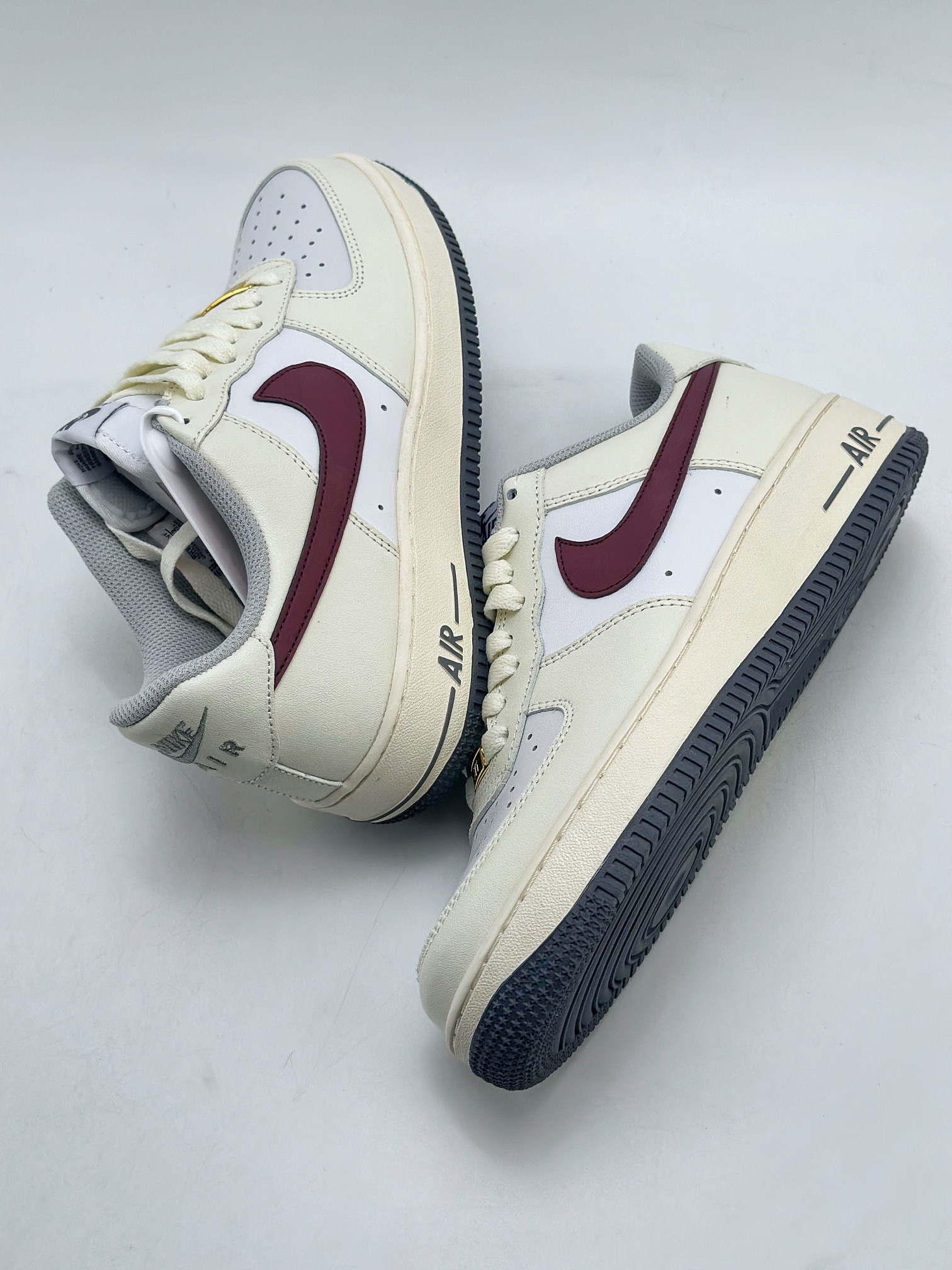 200 Nike Air Force 1 Low 07 米粉酒红勾 HH2322-022