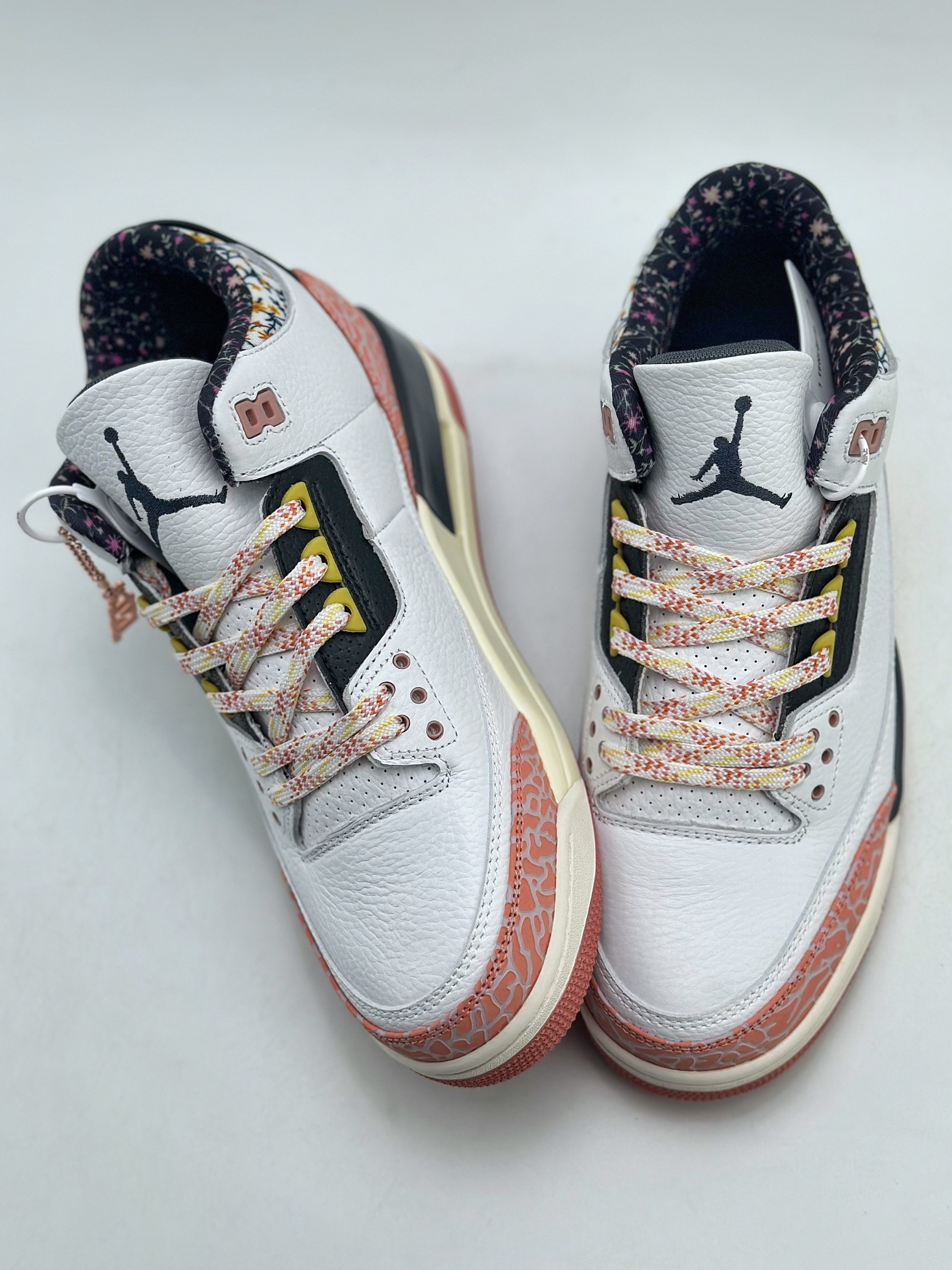 210 Air Jordan 3 Retro "Vintage Floral" 白黑粉 441140-100