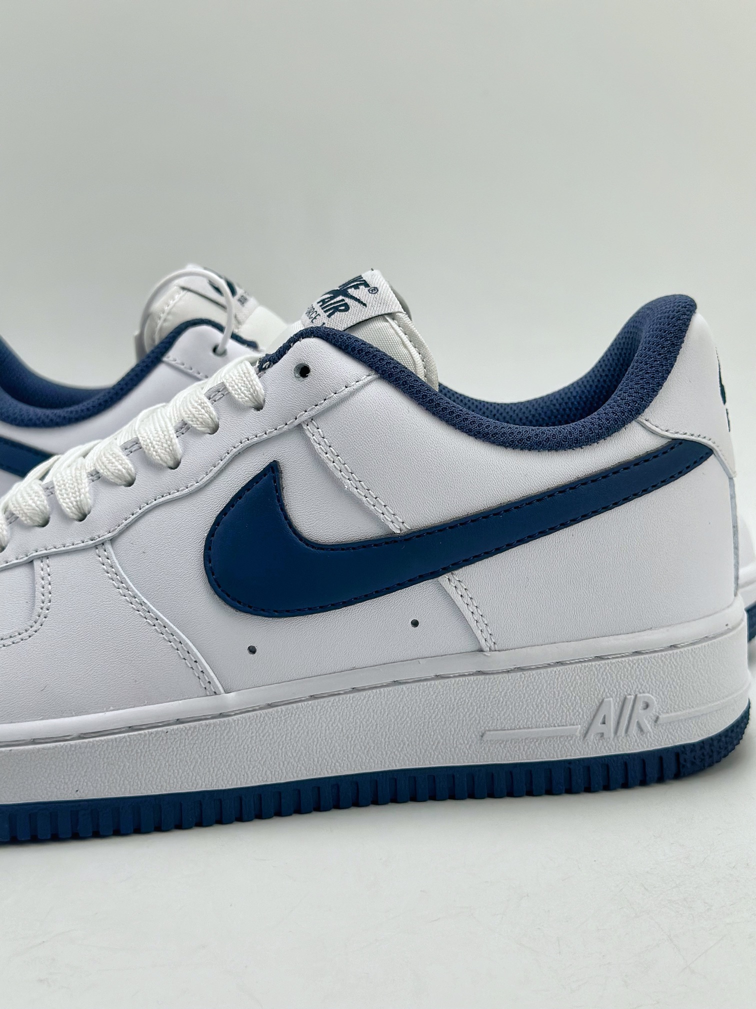 200 Nike Air Force 1 Low 07 白海军蓝 FV5948-104