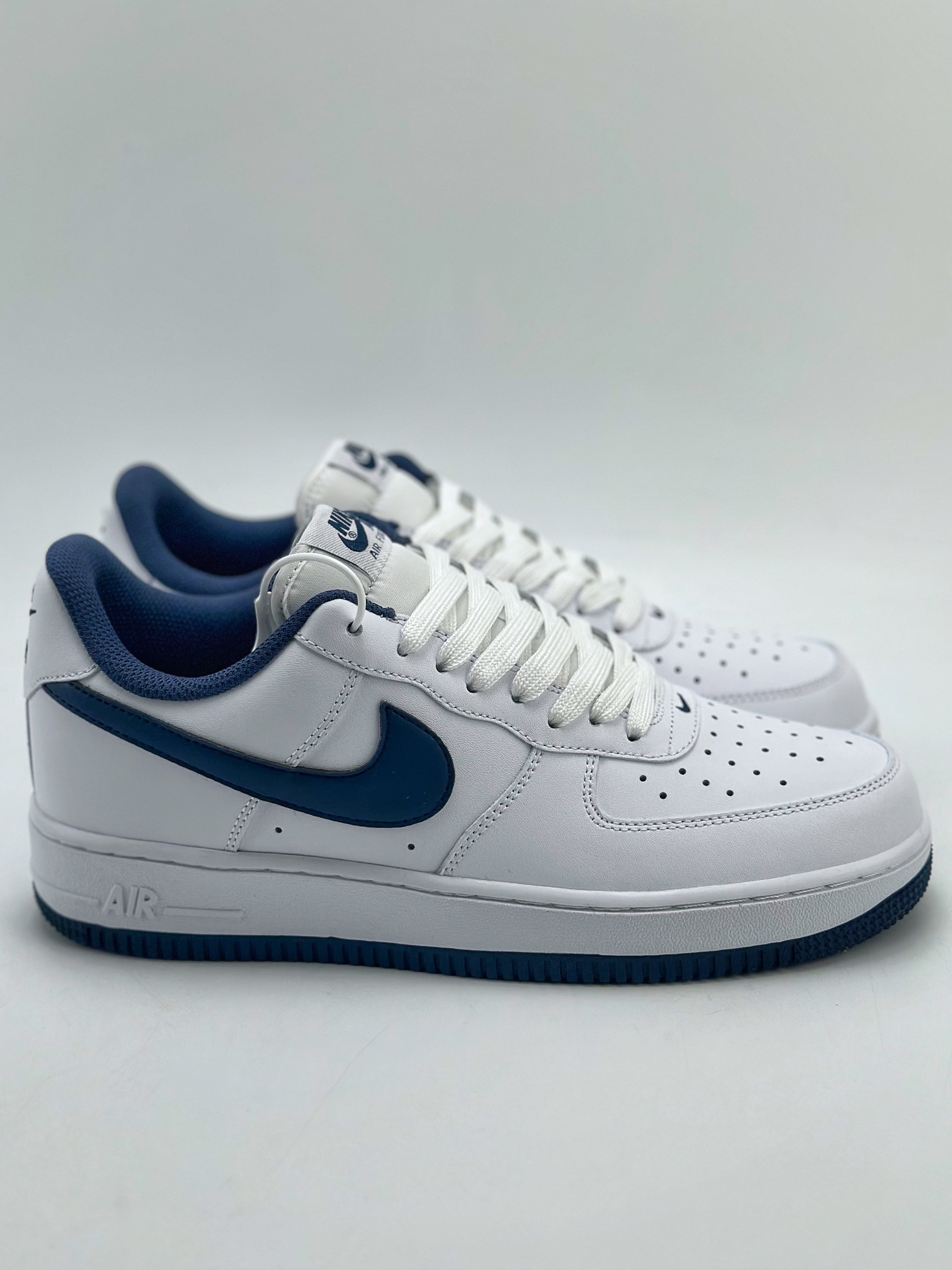 200 Nike Air Force 1 Low 07 白海军蓝 FV5948-104