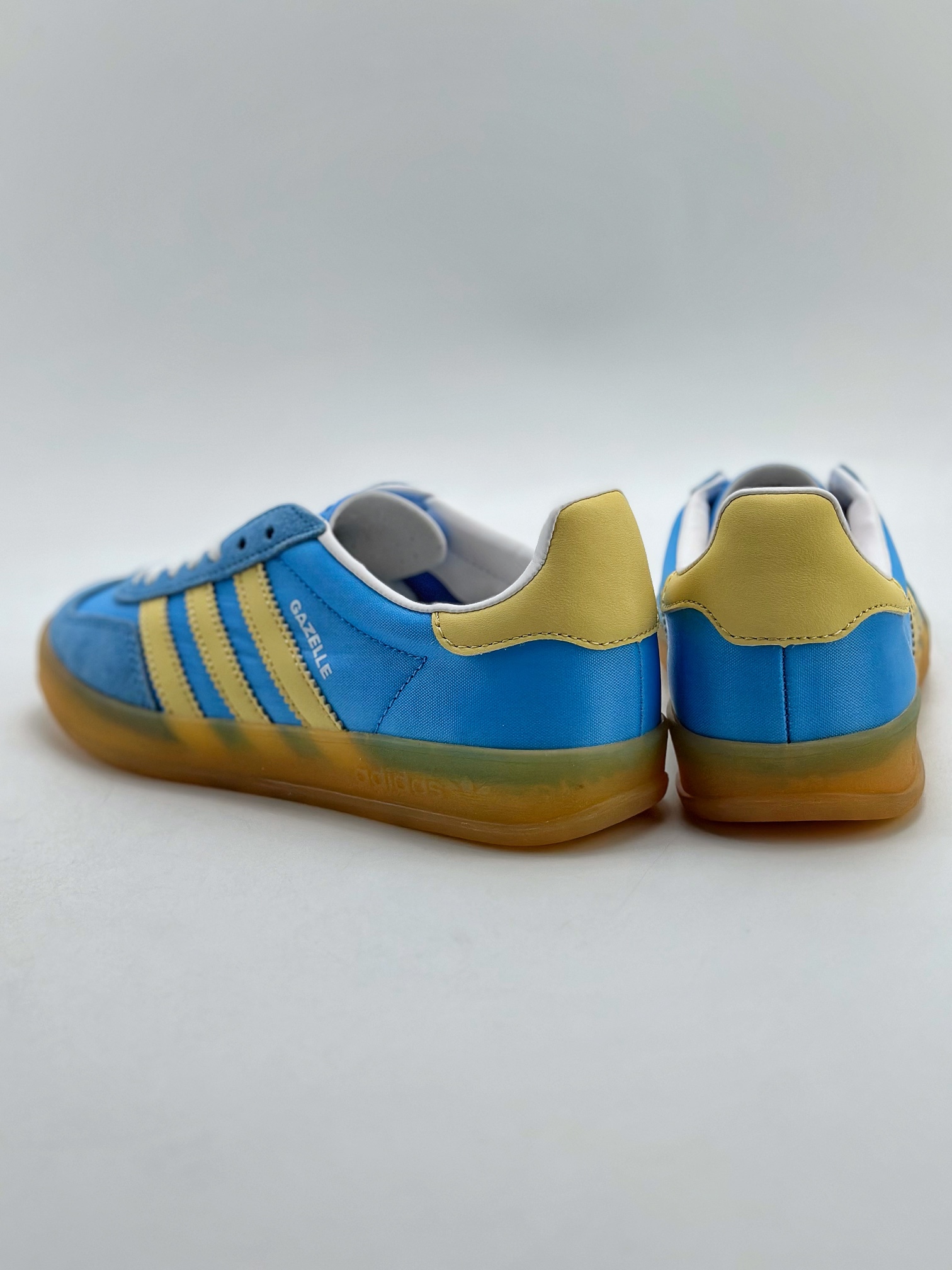 200 adidas Originals Gazelle INdoor 三叶草休闲防滑耐磨低帮板鞋 IE2960