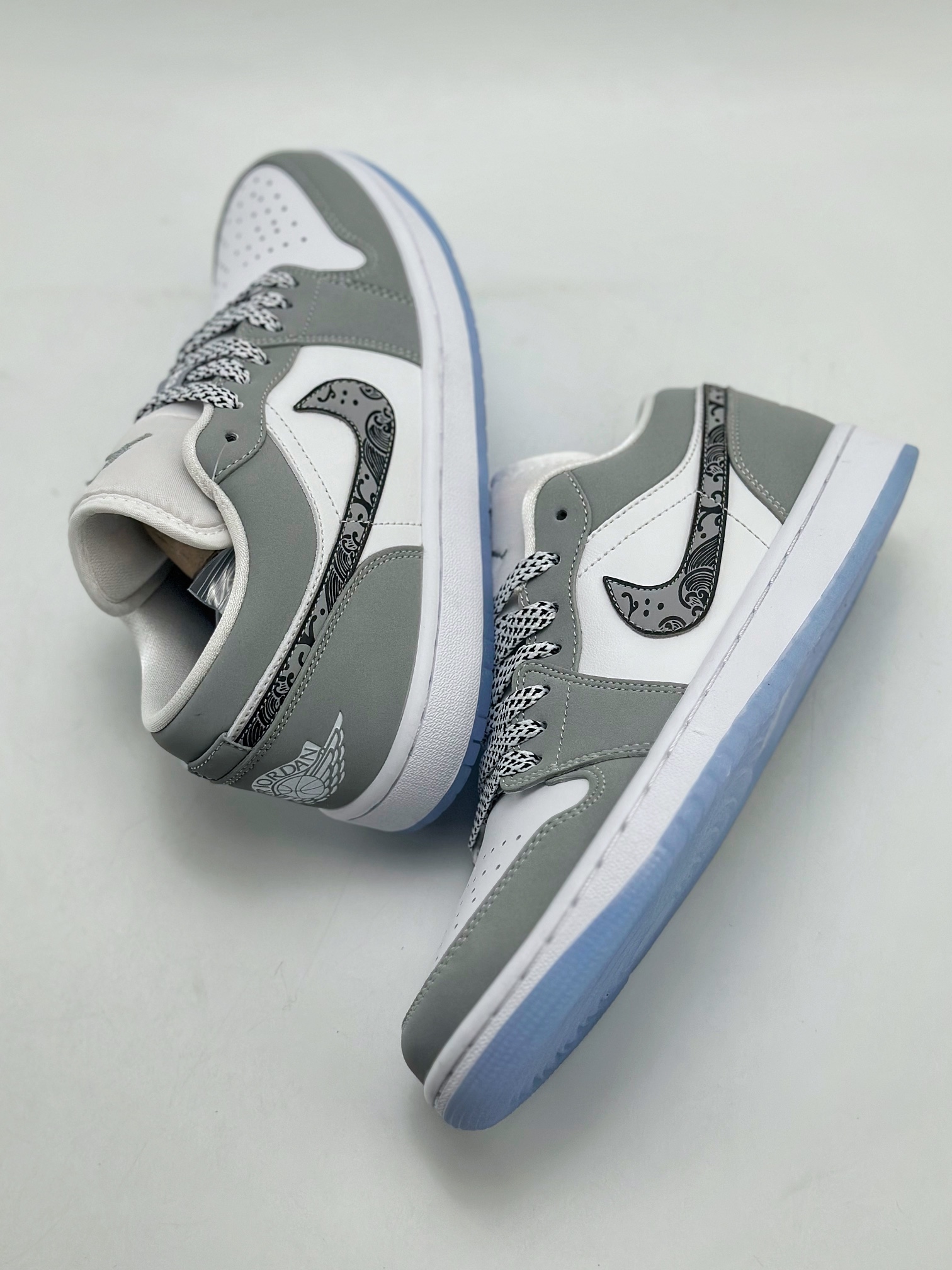 200 Air Jordan 1 Retro Low 音符黑豹 DC0774-105