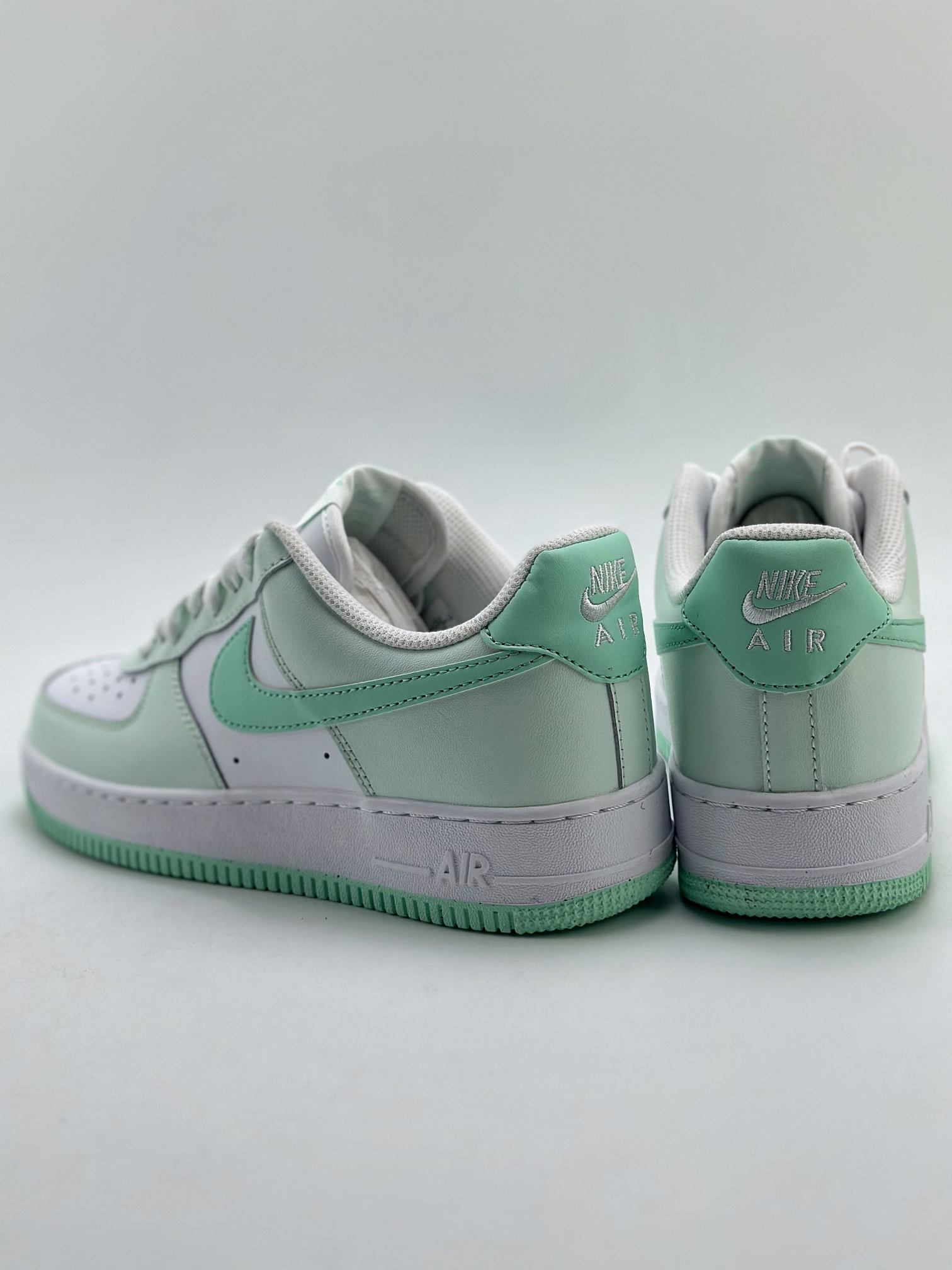 200 Nike Air Force 1 Low 07 薄荷绿白 FZ4123-394