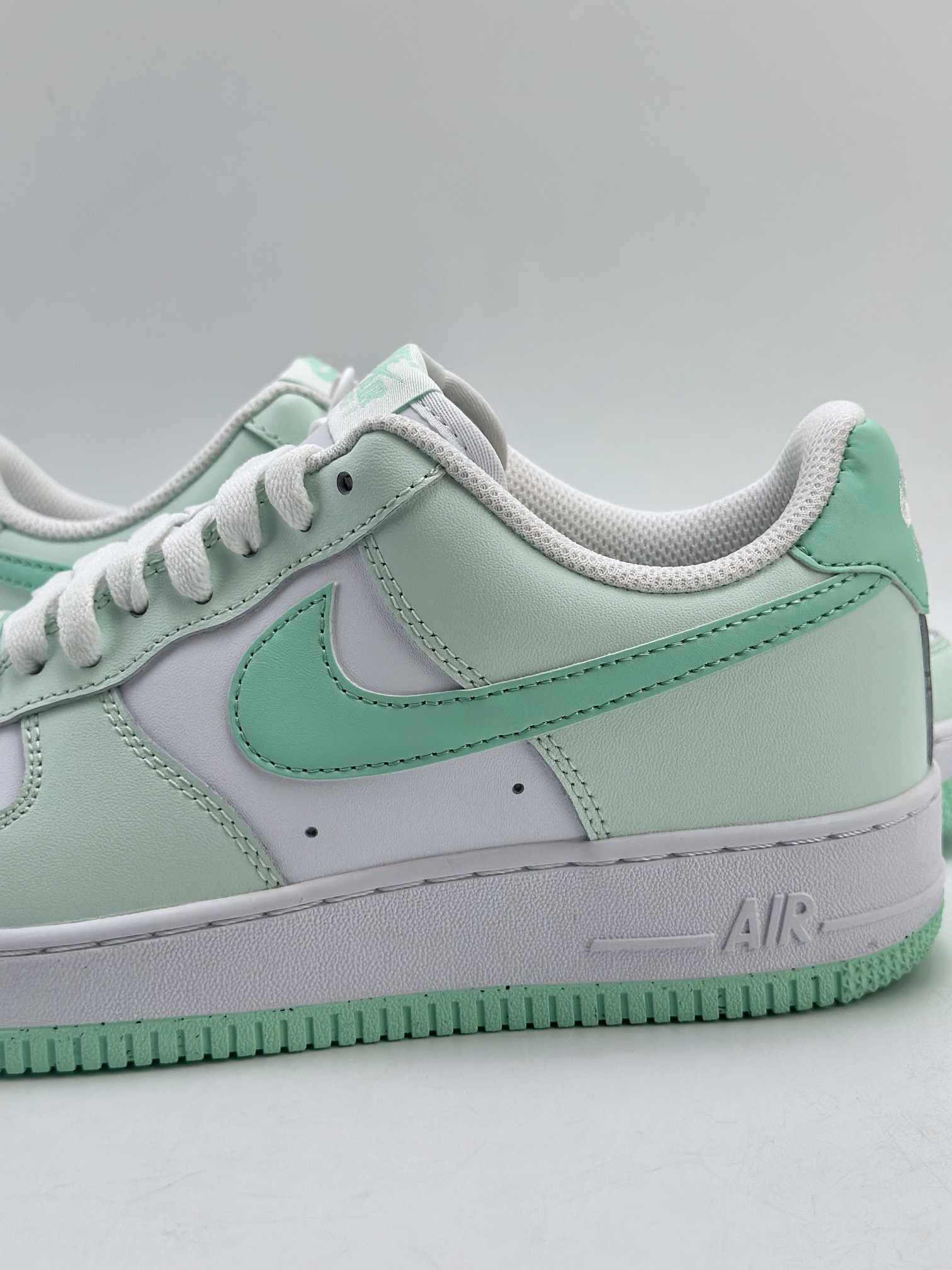 200 Nike Air Force 1 Low 07 薄荷绿白 FZ4123-394