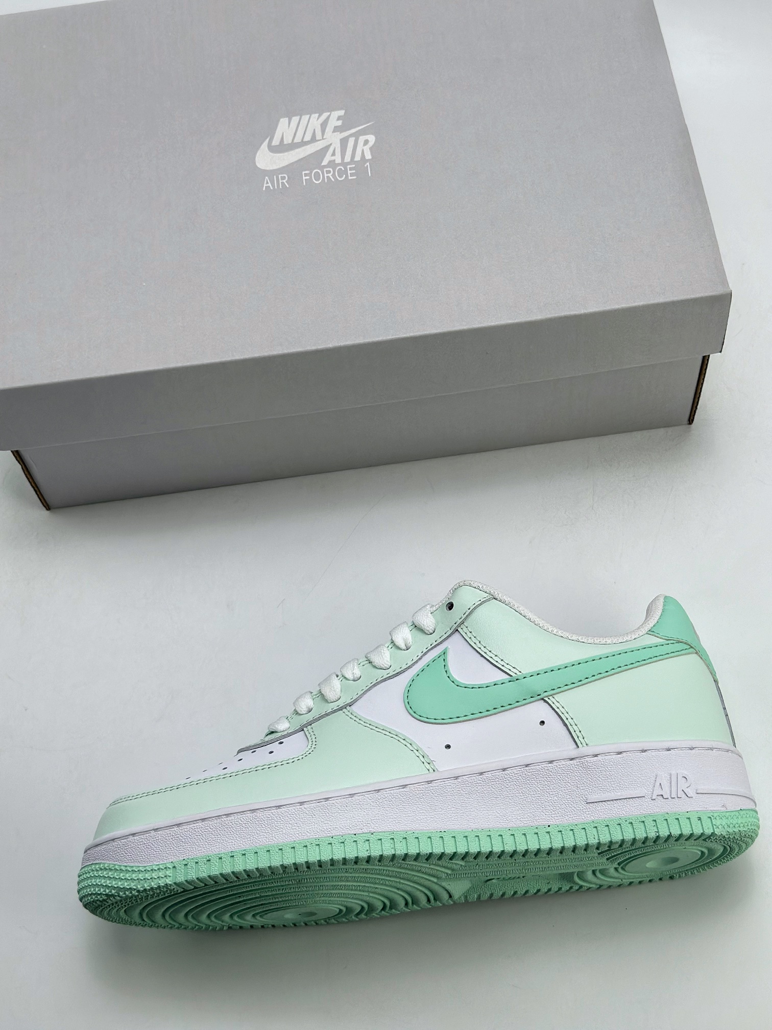 200 Nike Air Force 1 Low 07 薄荷绿白 FZ4123-394