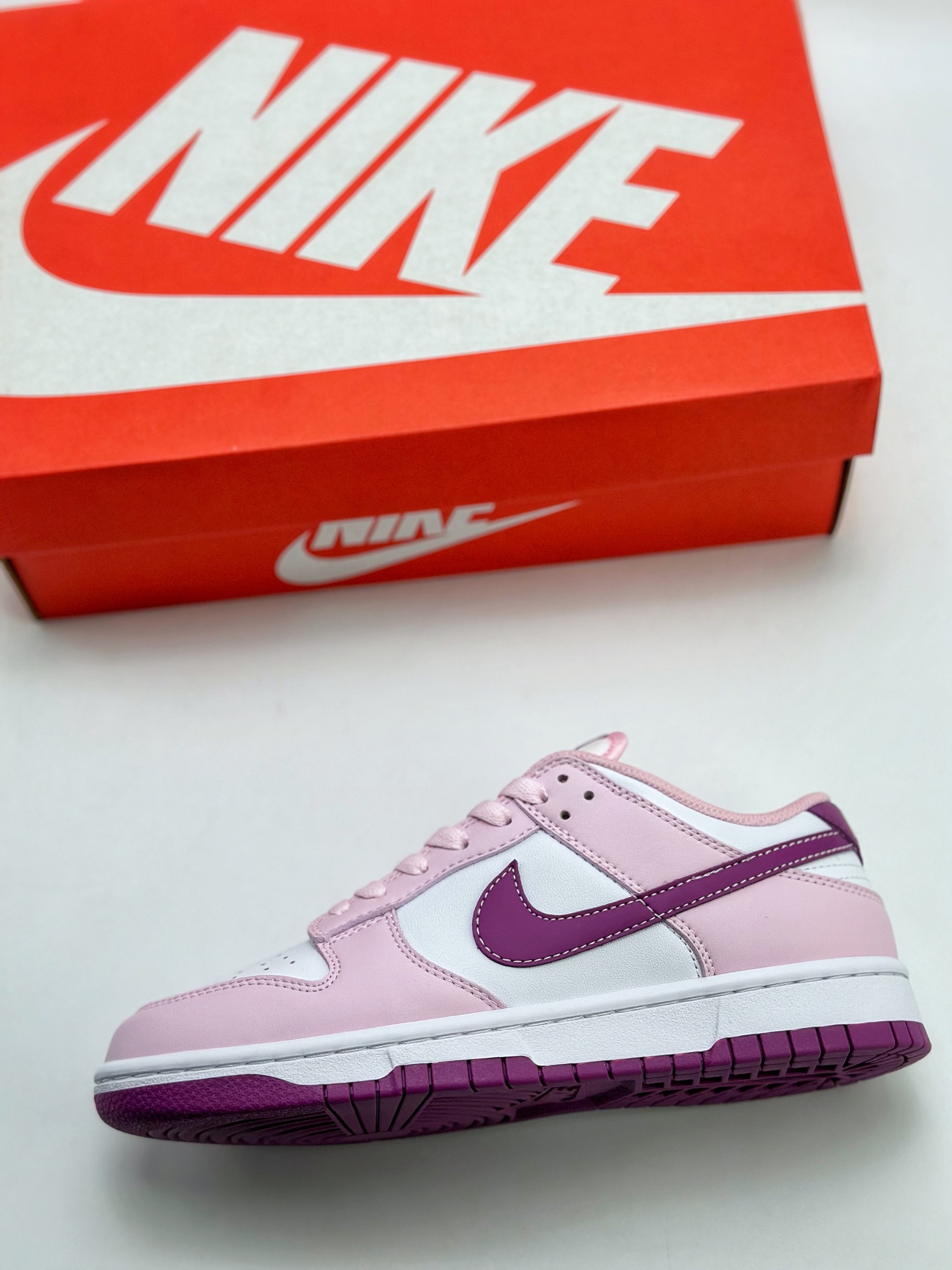 180 NIKE SB Dunk Low 白粉紫 FB9109-104