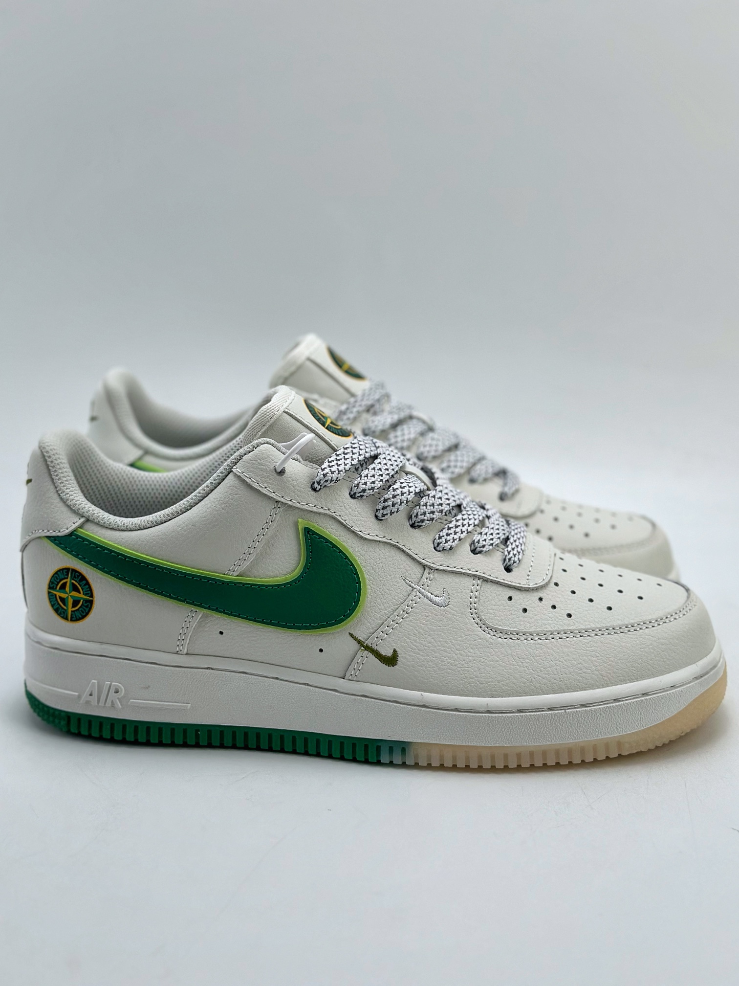 260 Nike Air Force 1 Low 07 x Stone Island 石头岛白绿 SL-240111