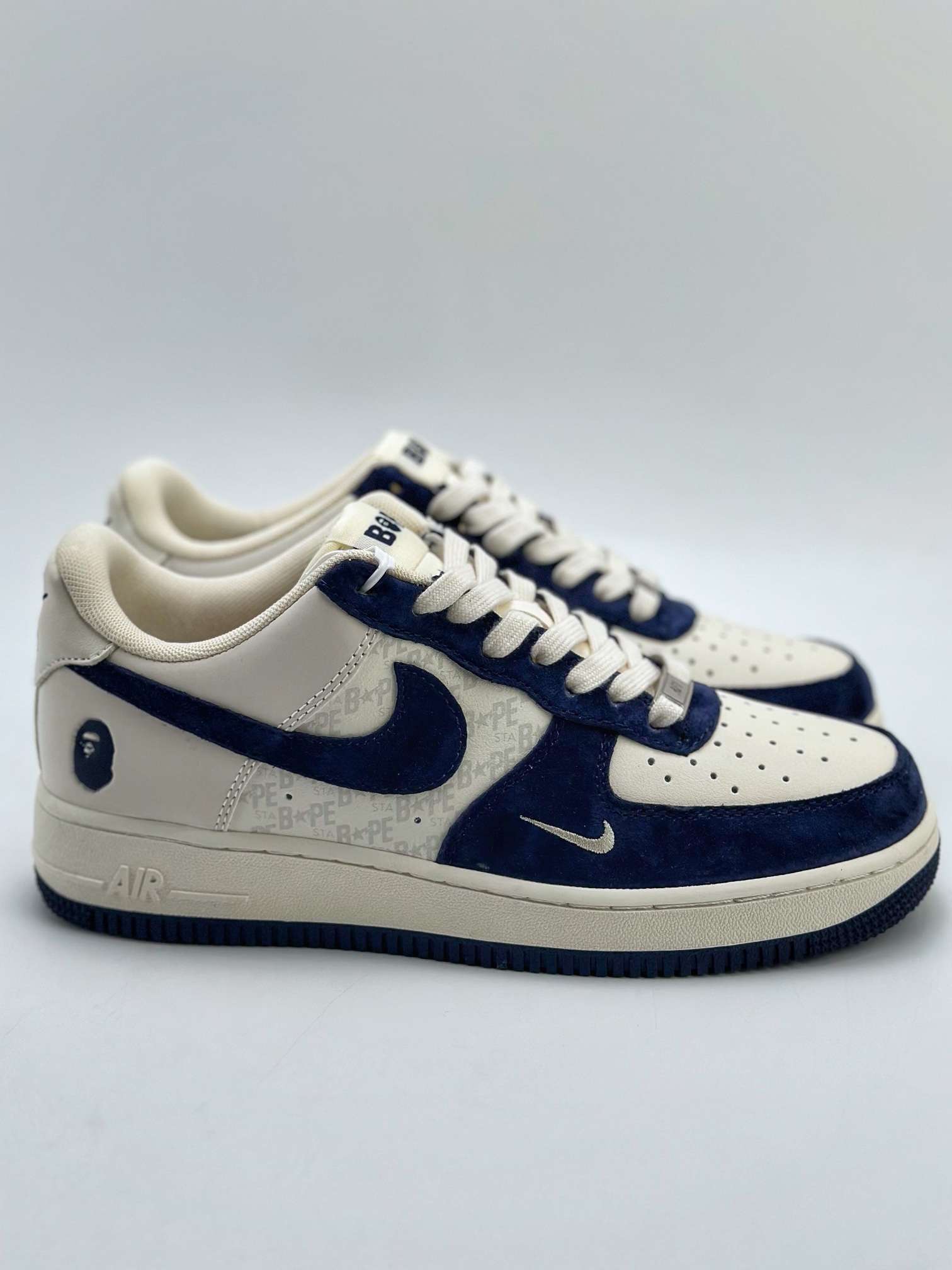 260 Nike Air Force 1 Low 07 x BAPE 米白深蓝 BA8806-222