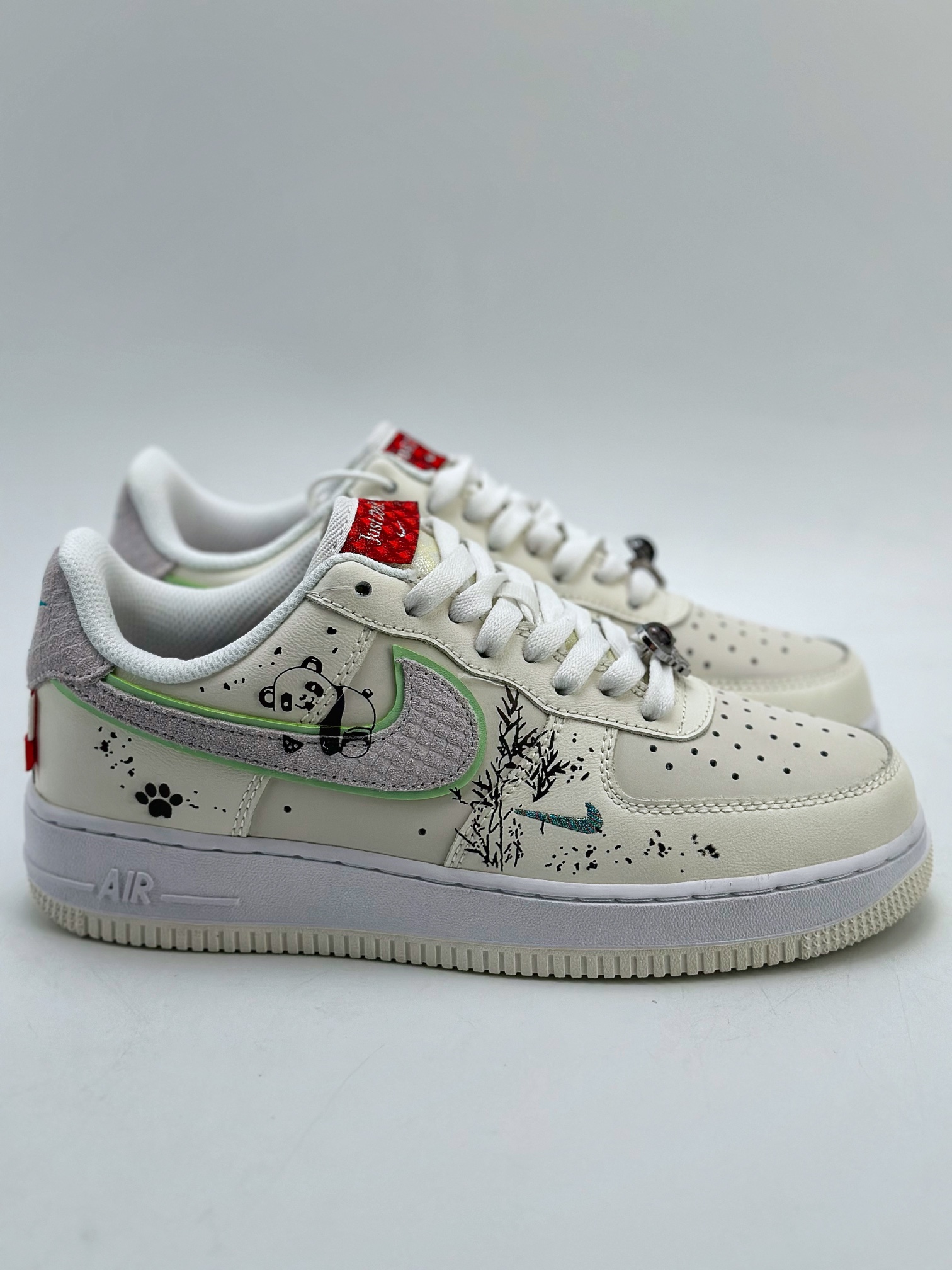 240 Nike Air Force 1 Low 07 龙年 白雪无痕 竹林熊猫 FZ5052-131