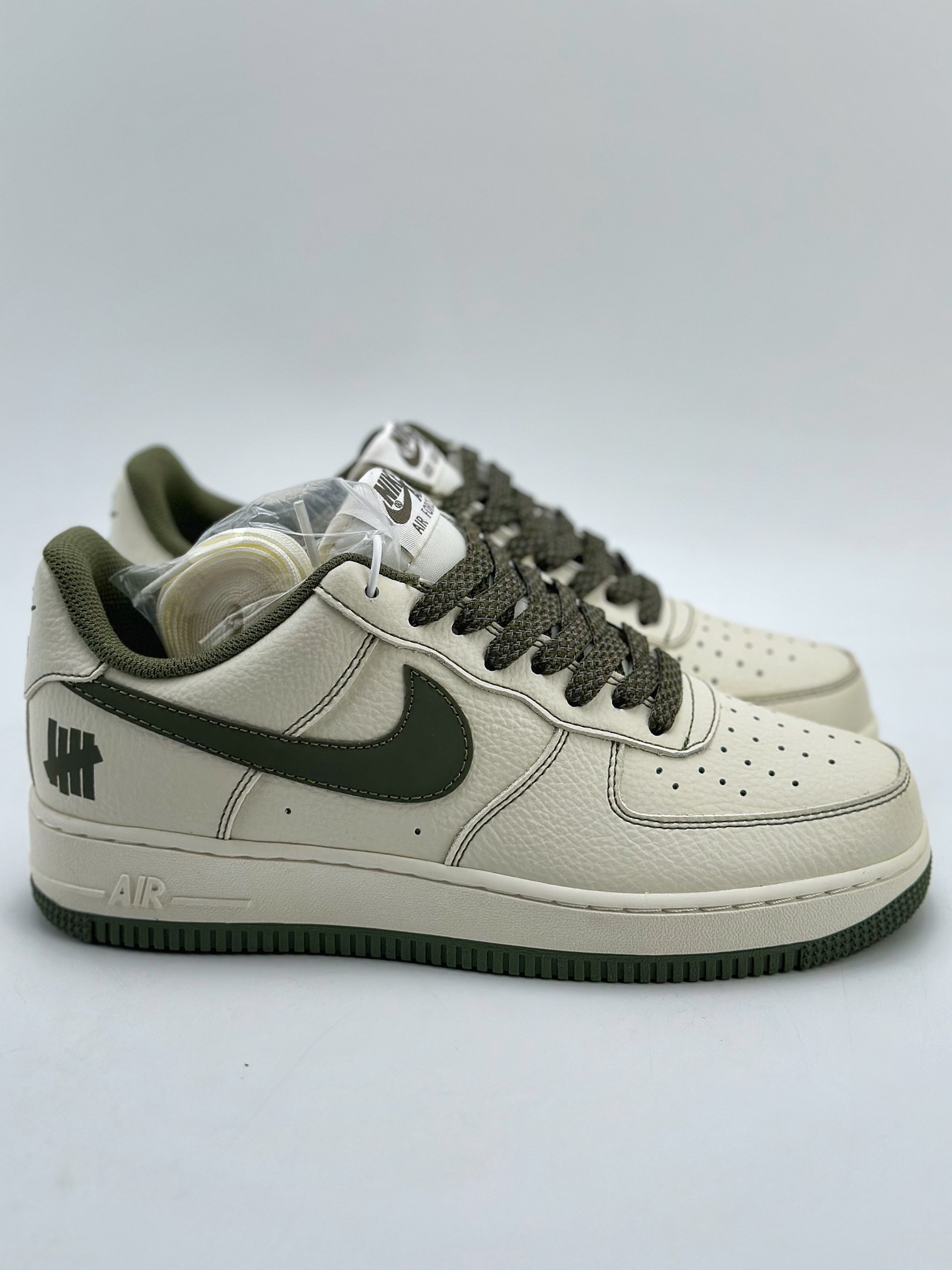 240 Nike Air Force 1 Low 07 x Stussy 斯图西白绿满天星 UN2395-521