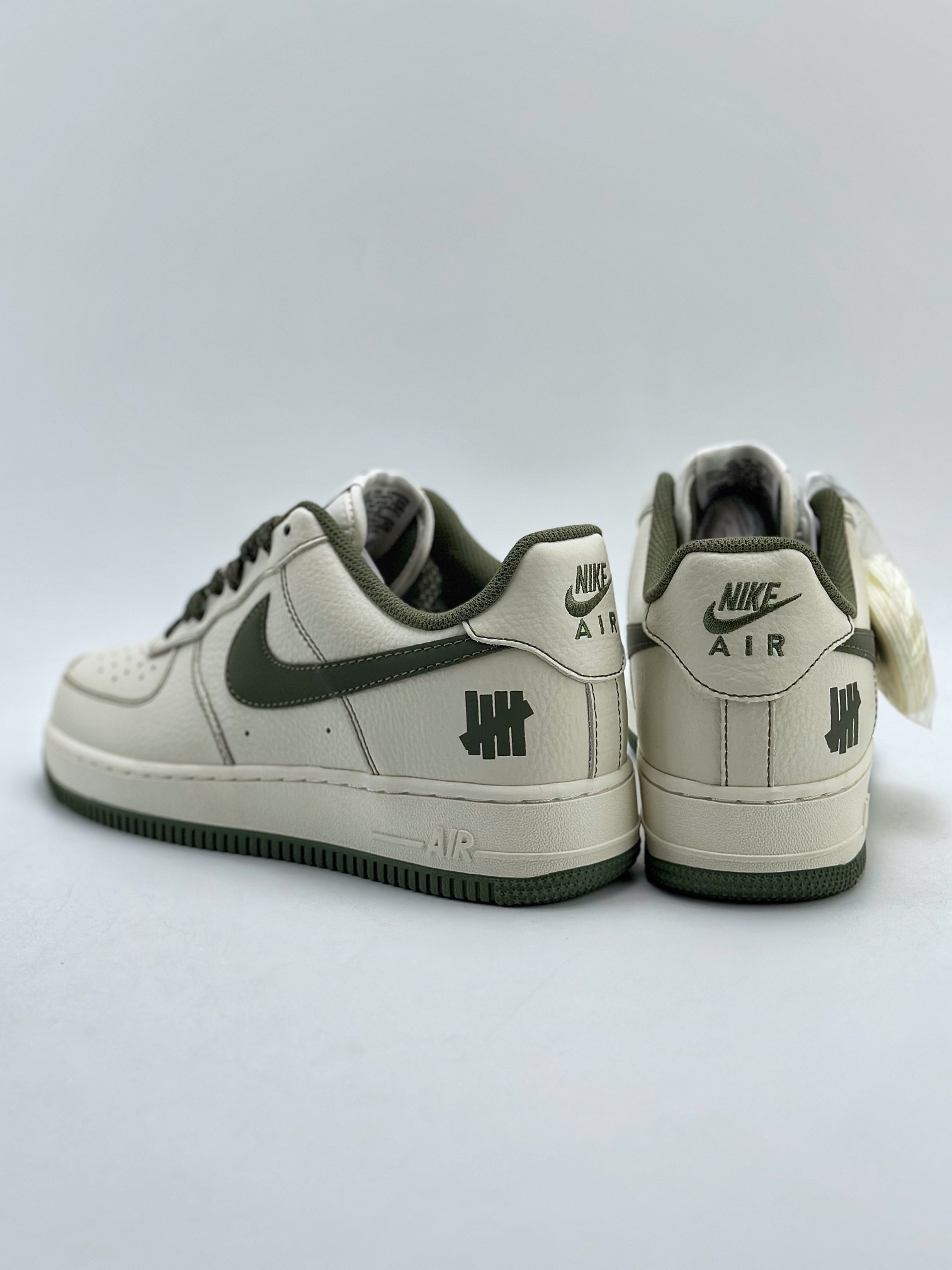 240 Nike Air Force 1 Low 07 x Stussy 斯图西白绿满天星 UN2395-521