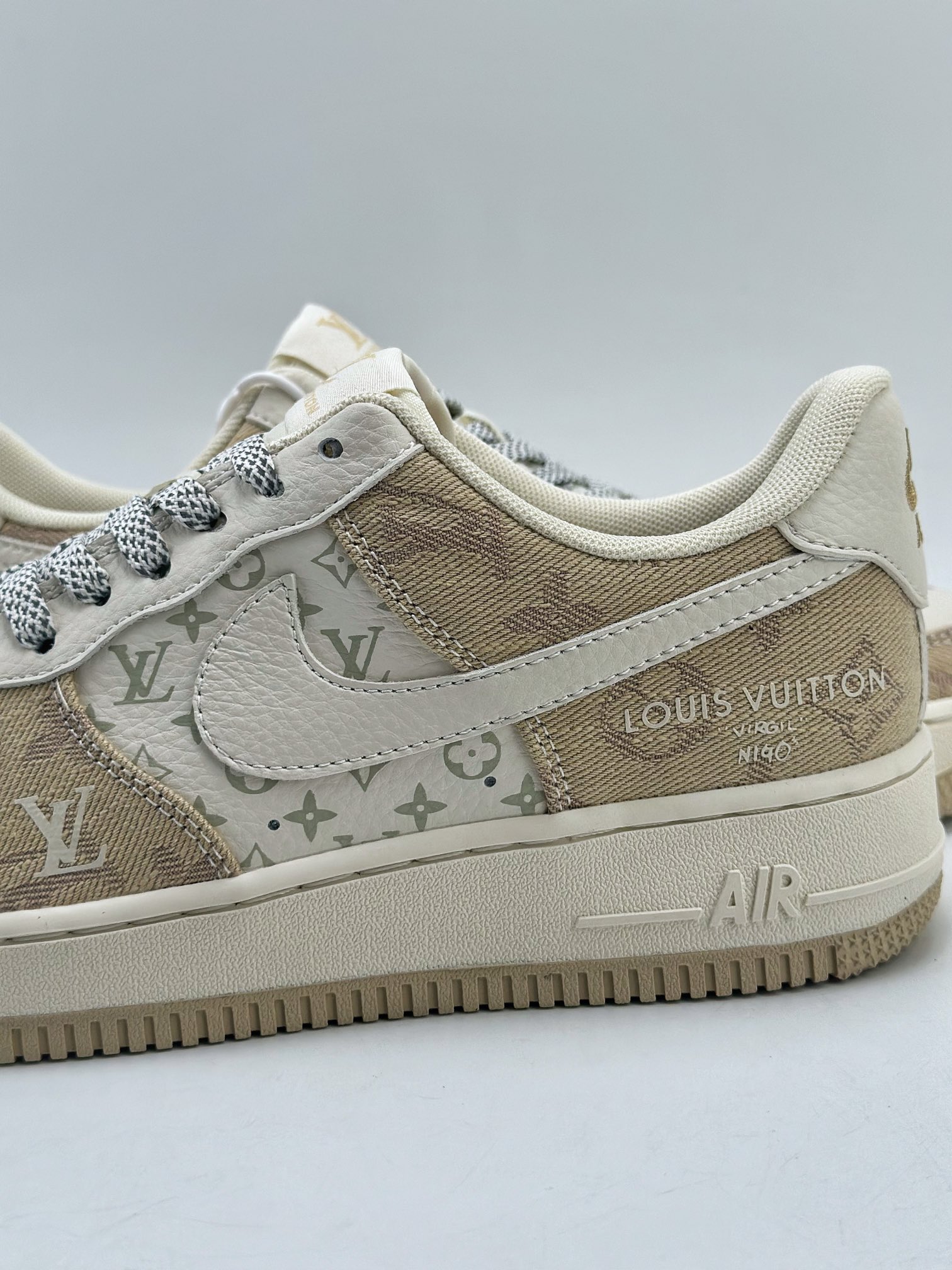 260 Nike Air Force 1 Low 07 x Louis Vuitton 白黄印花 DD8686-300