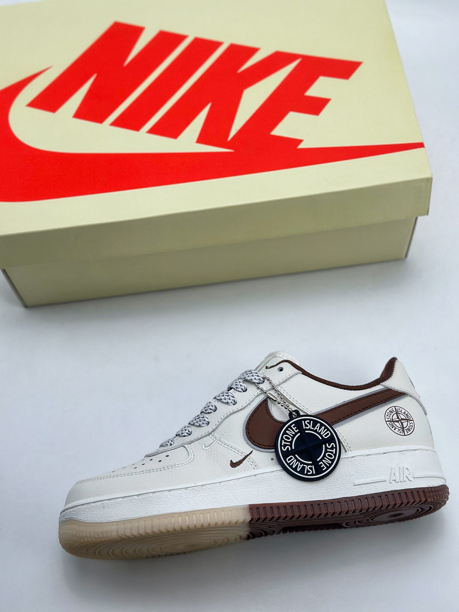 260 Nike Air Force 1 Low 07 x Stone Island 石头岛白棕 SL-240444