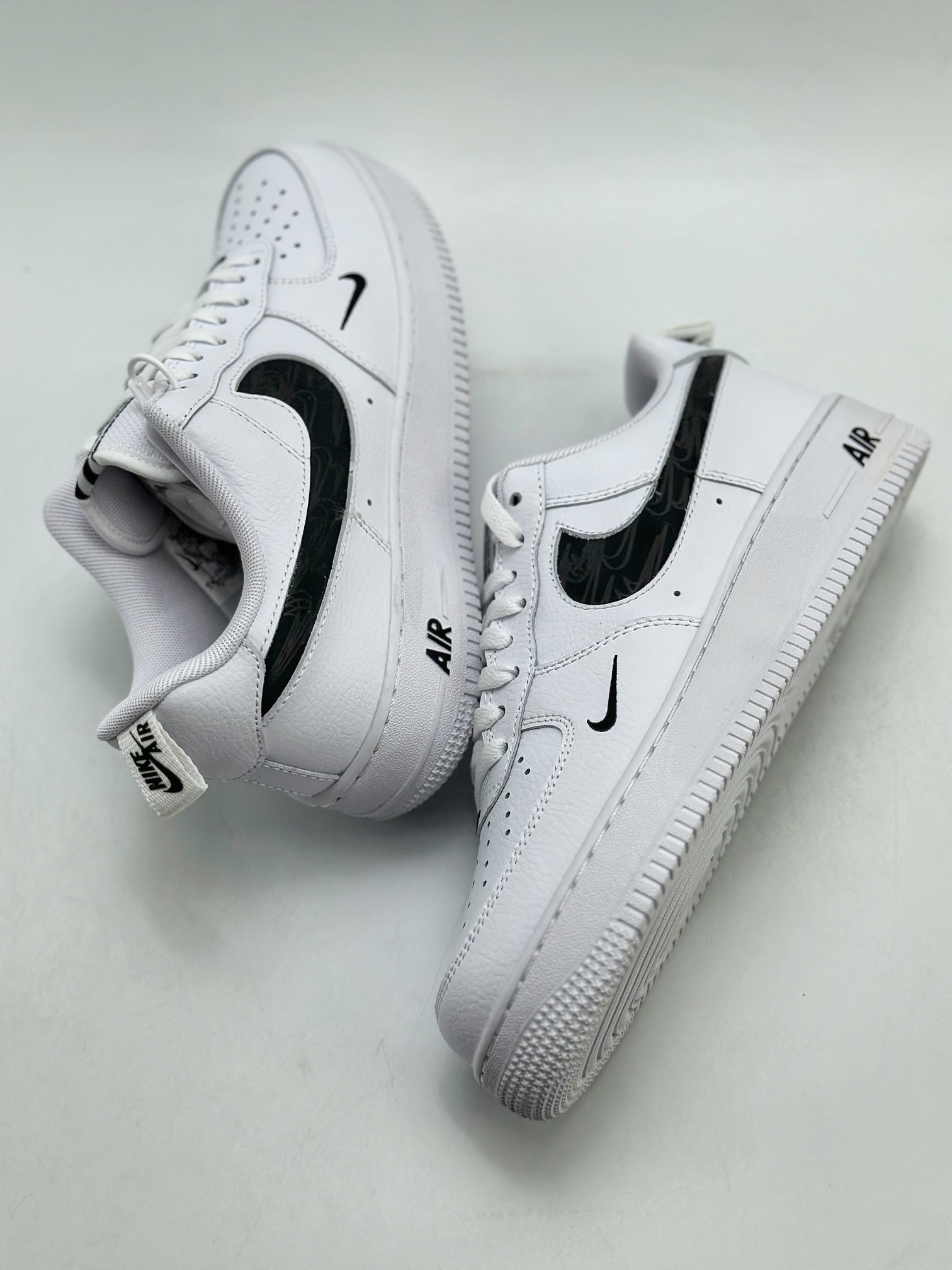 200 Nike Air Force 1 Low 07 白黑 FV1320-100