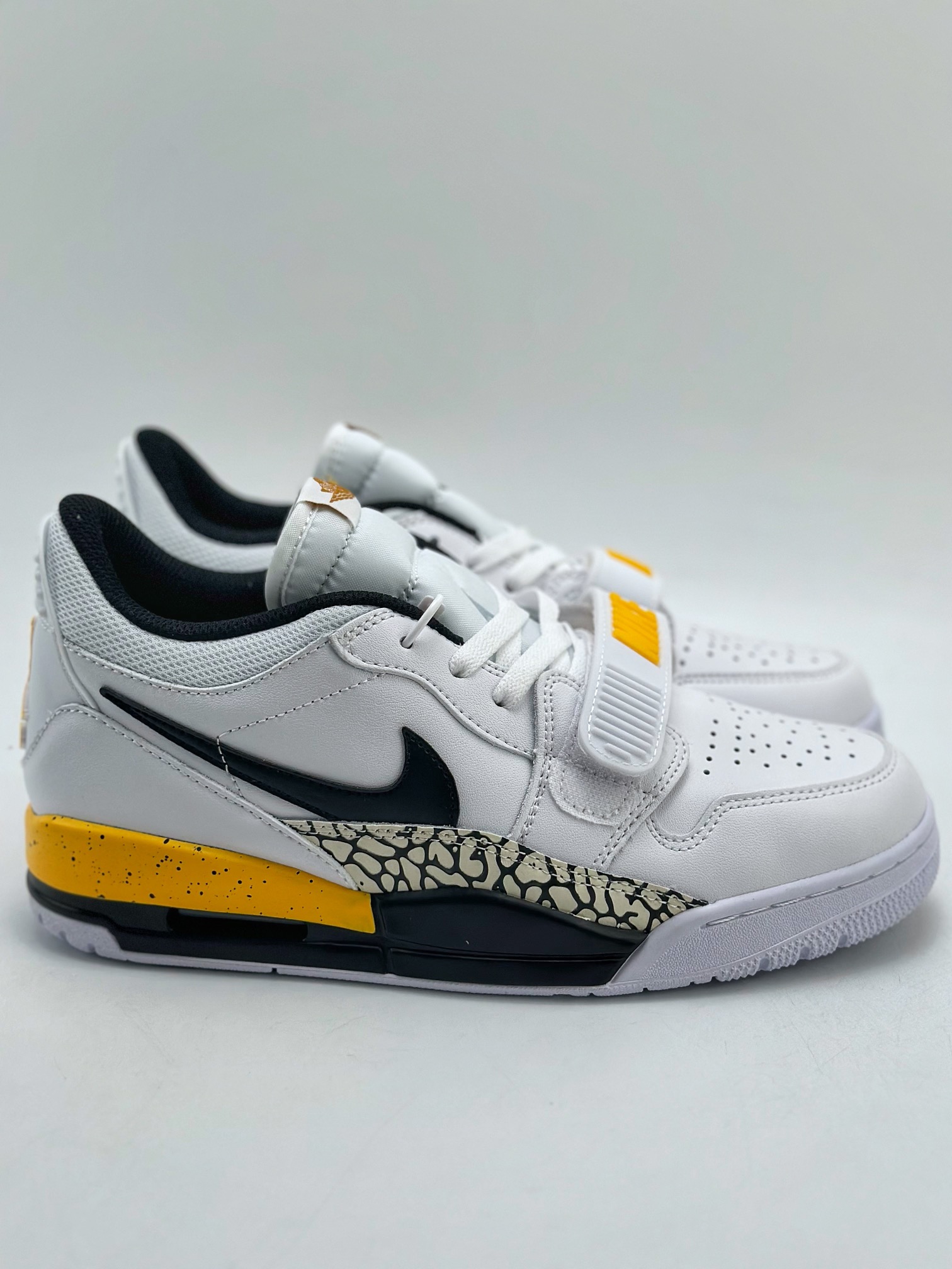 200 Nike Air Jordan Legacy 312 Low 乔丹最强三合一混合版 CD7069-107