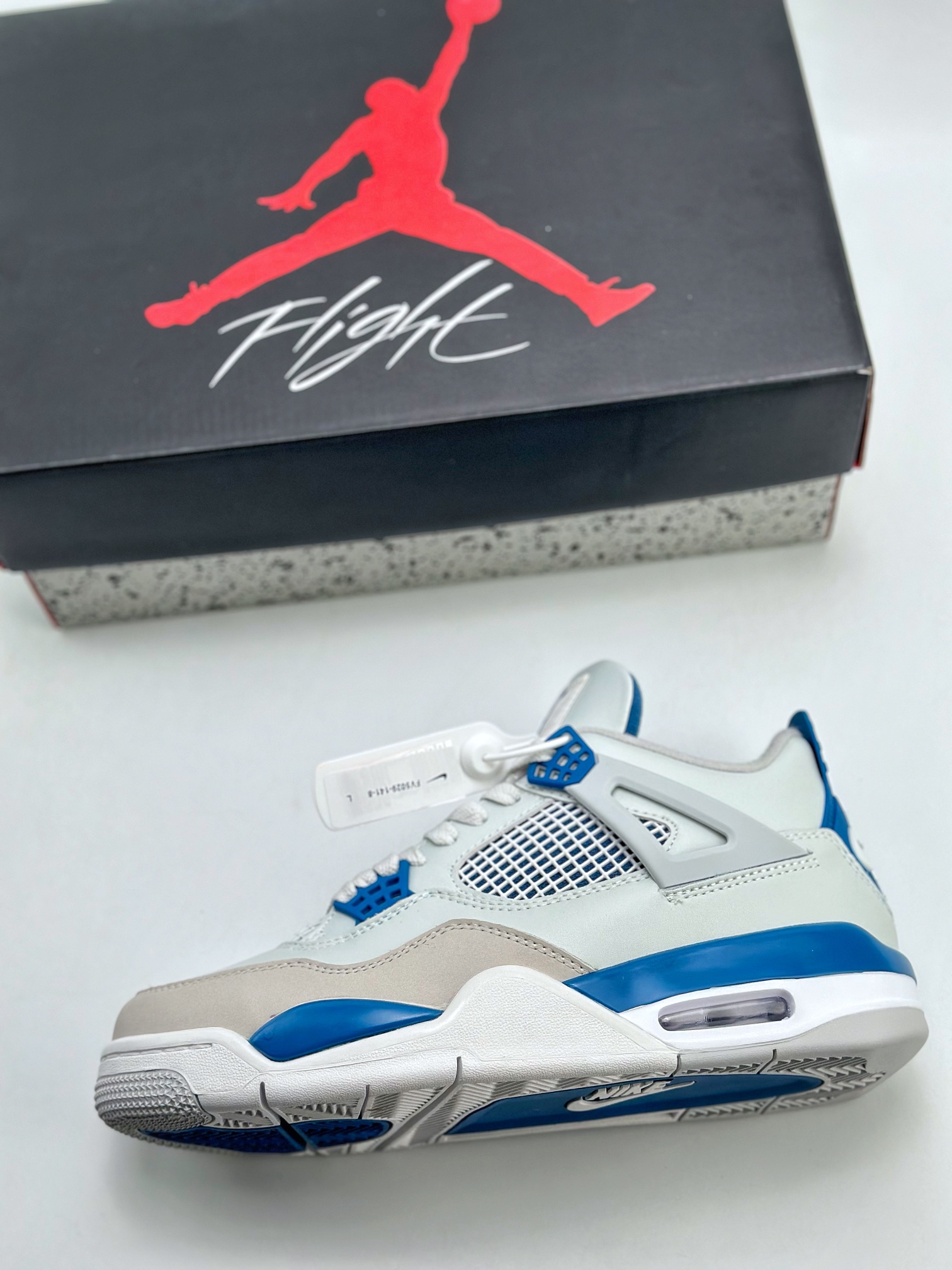 200 Air Jordan 4 Retro ”Military Blue” 白蓝  FV5029-141