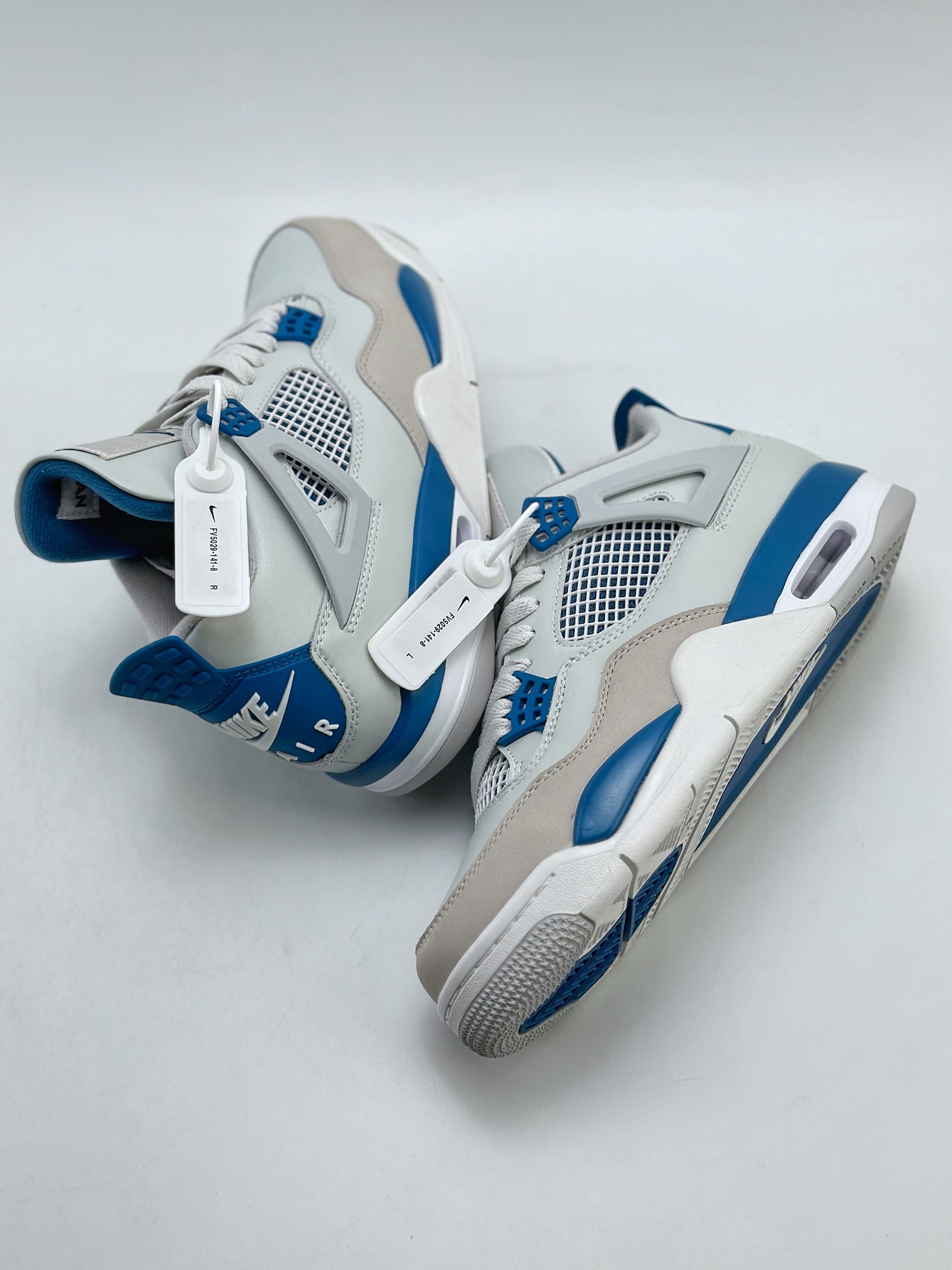 200 Air Jordan 4 Retro ”Military Blue” 白蓝  FV5029-141