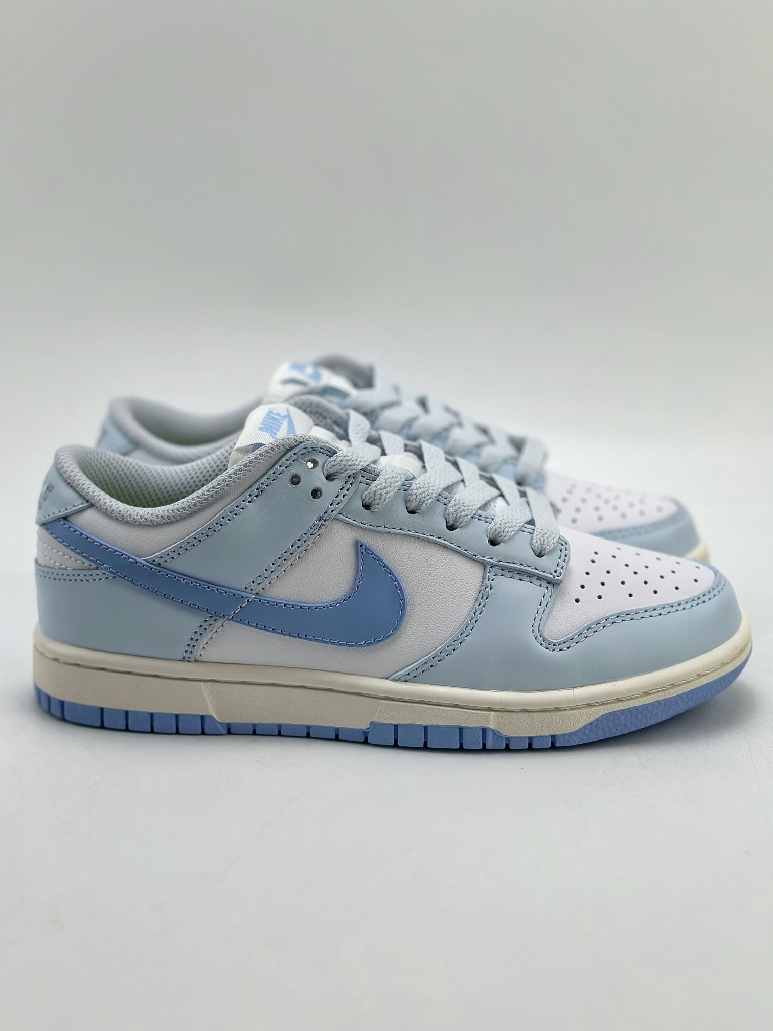 240 NIKE SB Dunk Low 海盐蓝白 DD1873-400