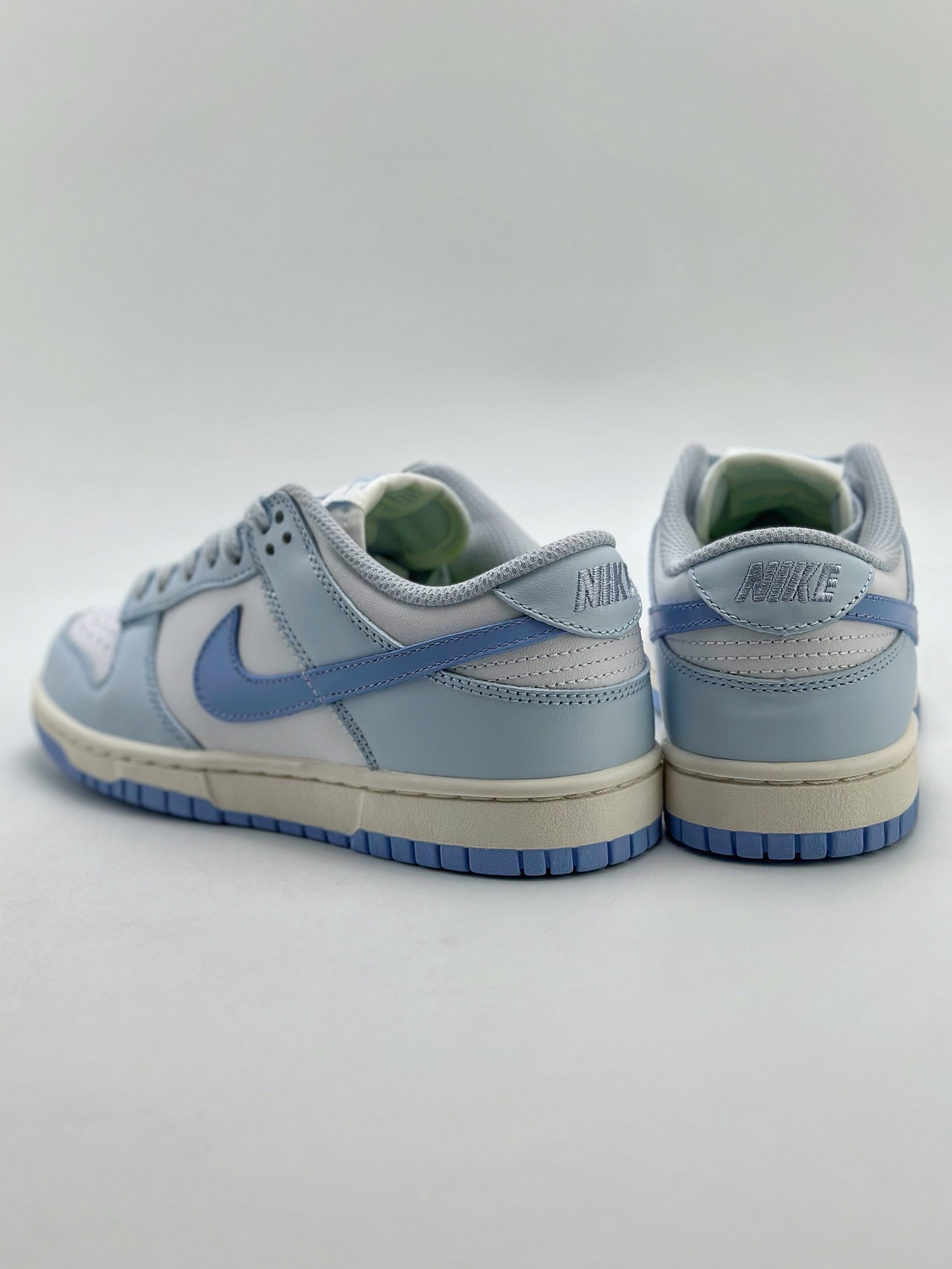 240 NIKE SB Dunk Low 海盐蓝白 DD1873-400