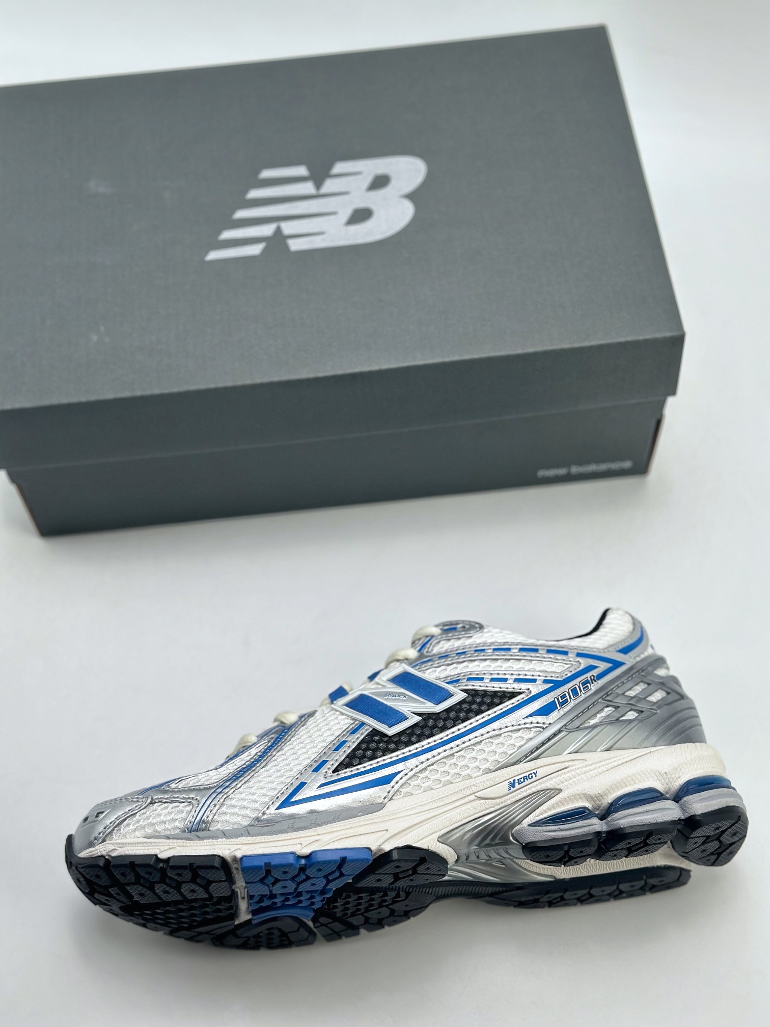 220 New Balance M1906系列 复古单品宝藏老爹鞋款 M1906REB