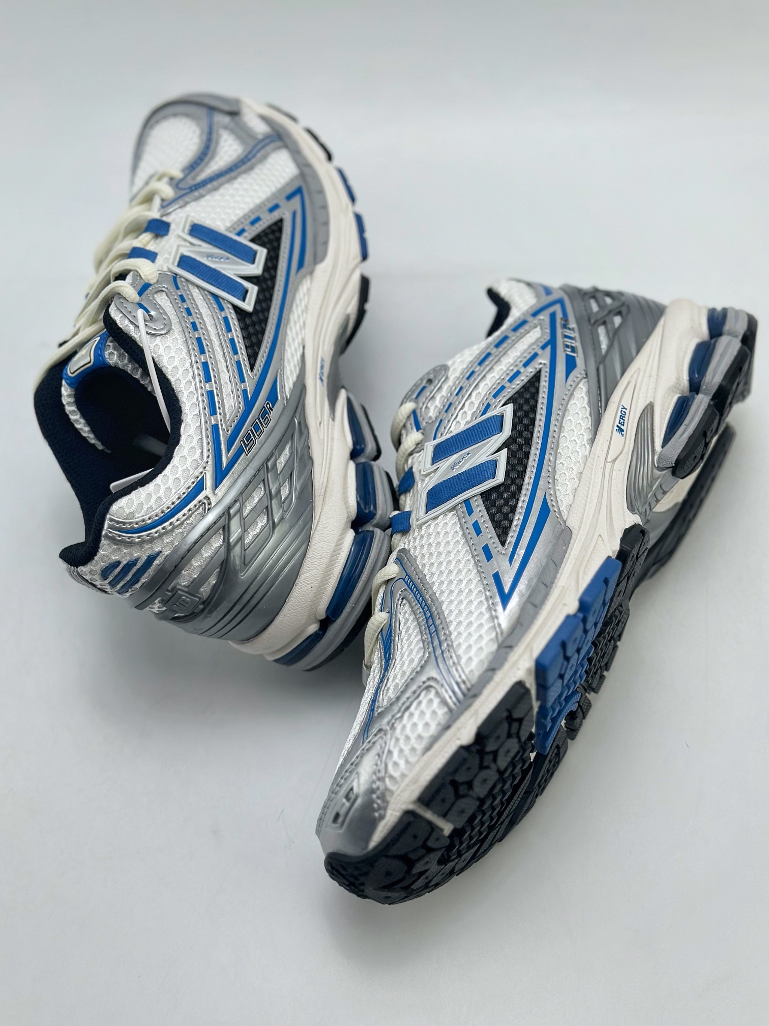 220 New Balance M1906系列 复古单品宝藏老爹鞋款 M1906REB