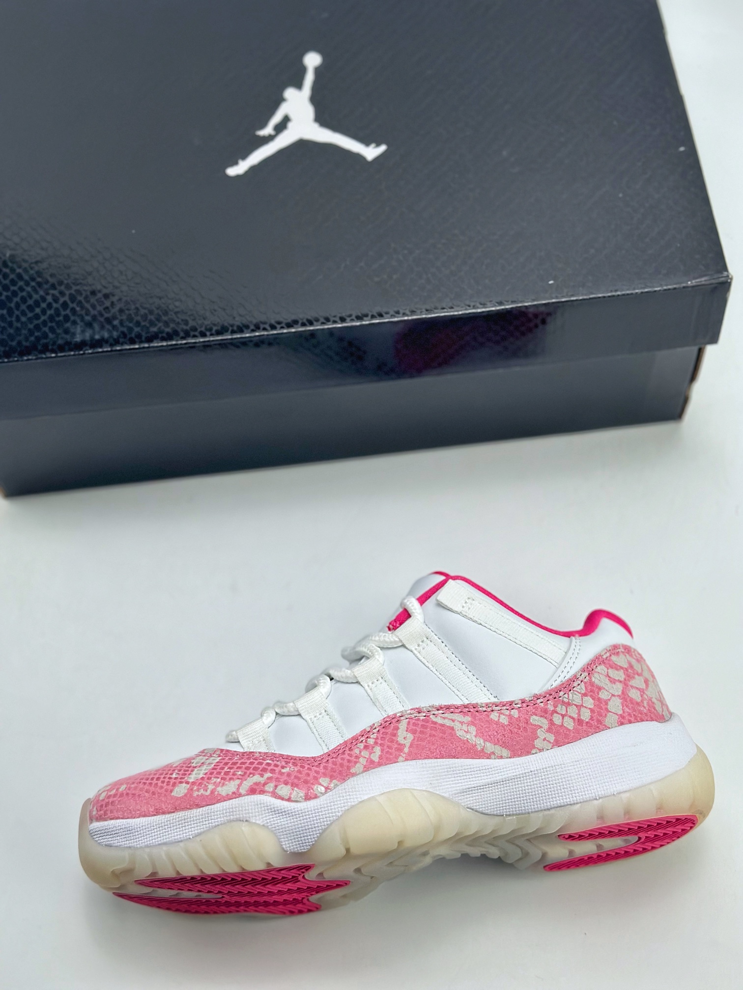 280 Air Jordan 11 Low pink snakeskin 白粉 AJ11 粉蛇  AH7860-106