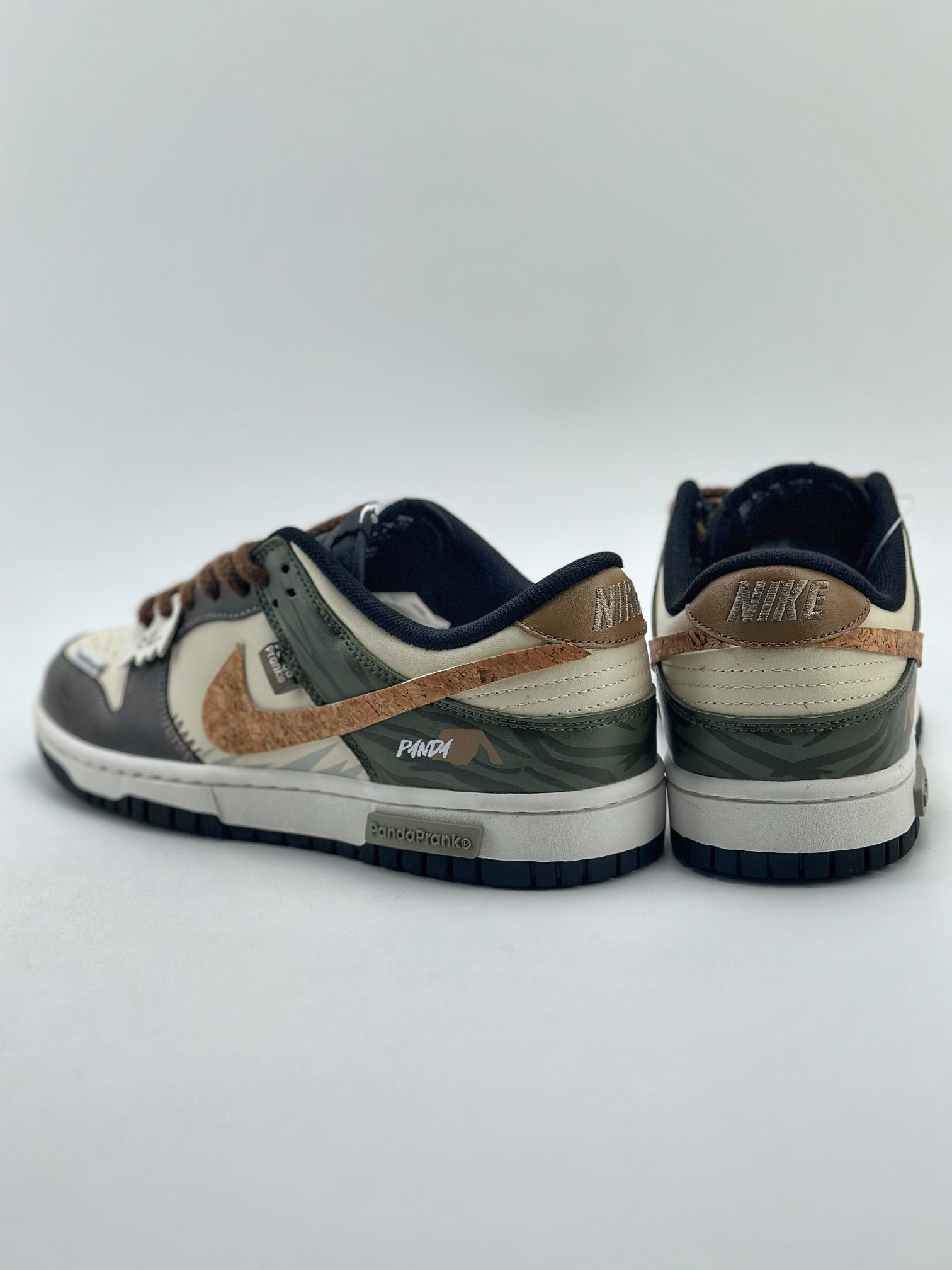 280 Nike SB Dunk Low 熊猫恶作剧 丛林穿越 DV0831-002