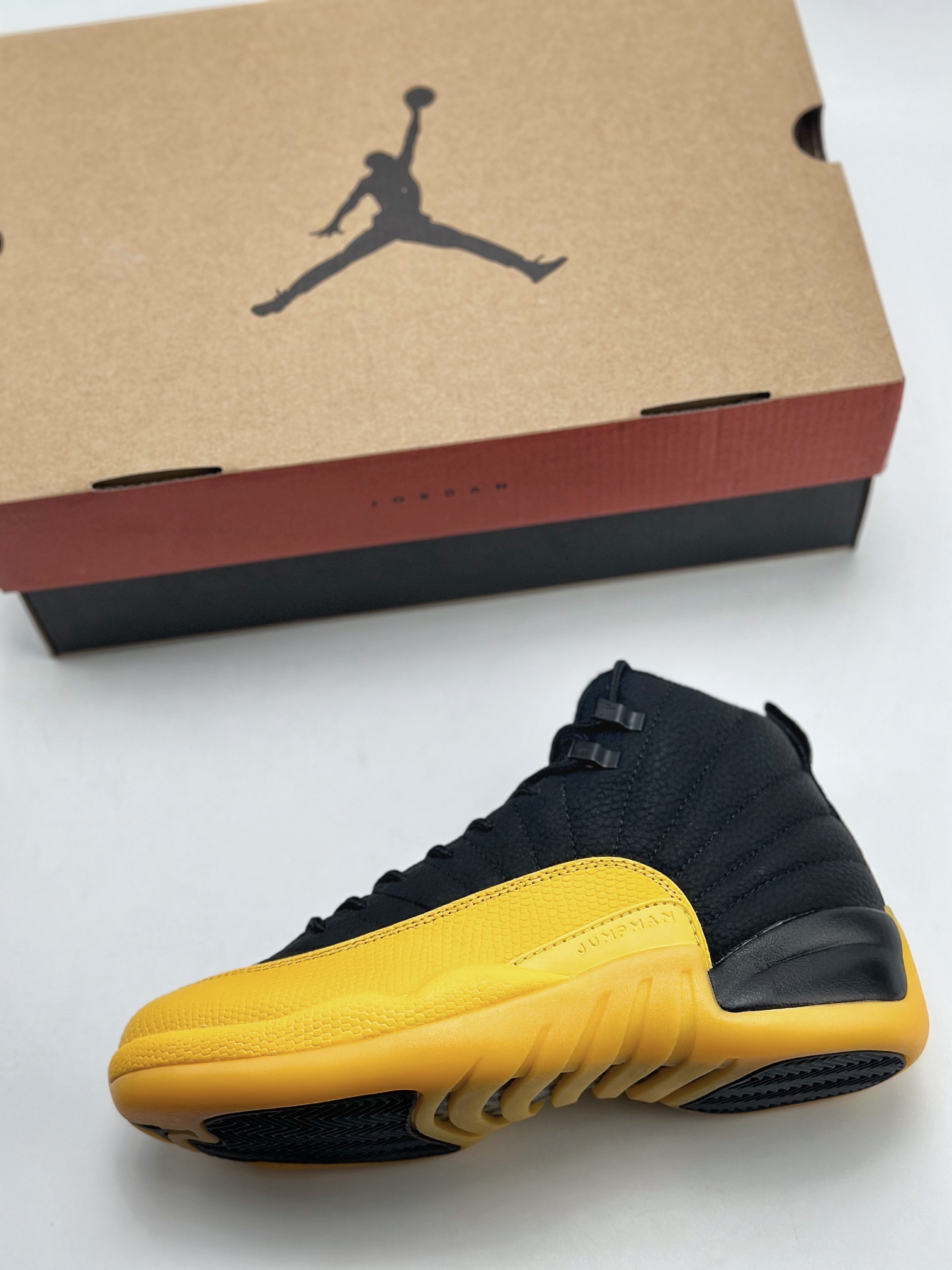 270 Air Jordan 12 Retro University Gold 黑金 AJ12乔12 男子文化篮球鞋 130690-070