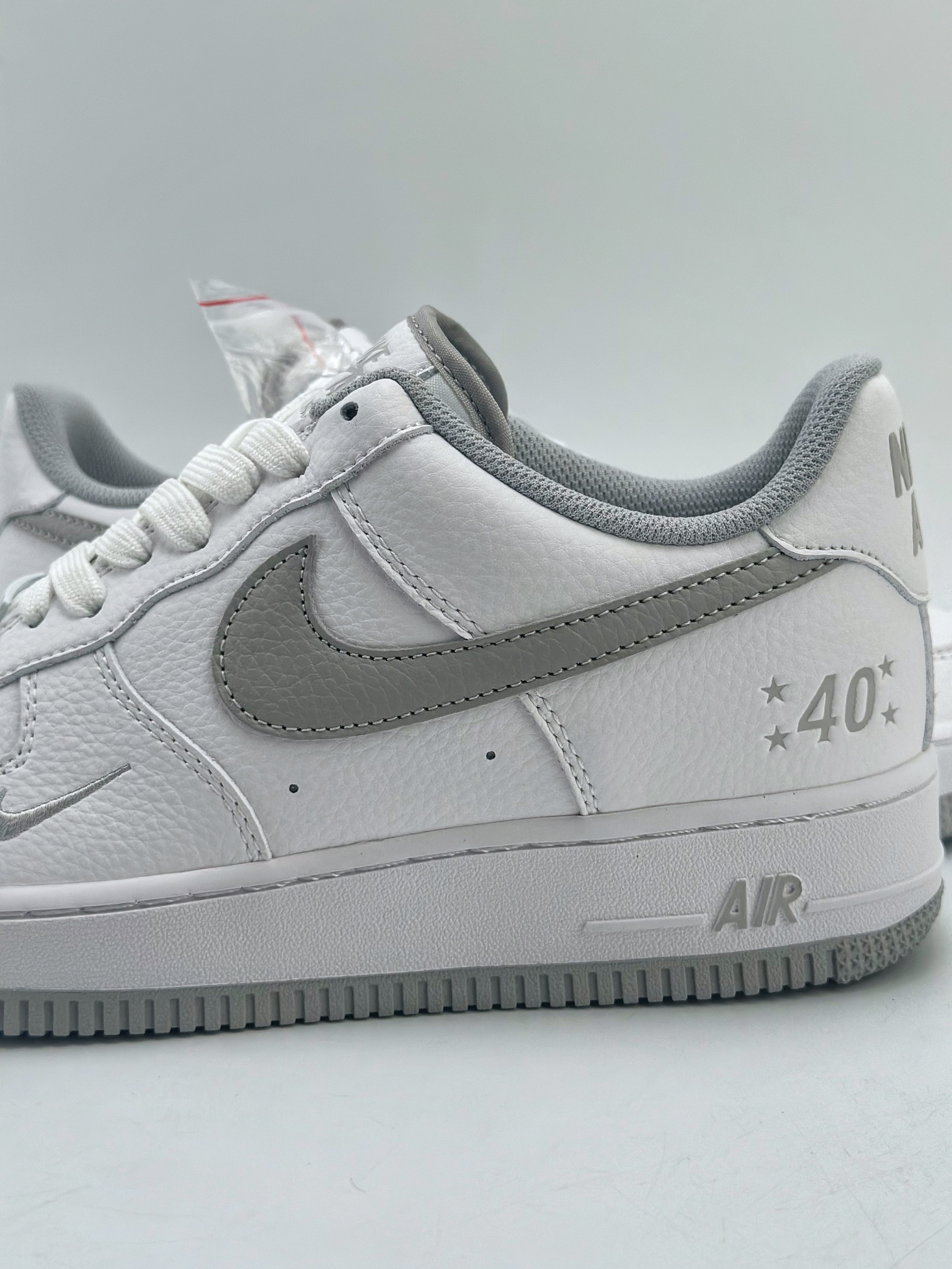 200 Nike Air Force 1 Low 07 40周年 白灰 MN5263-121