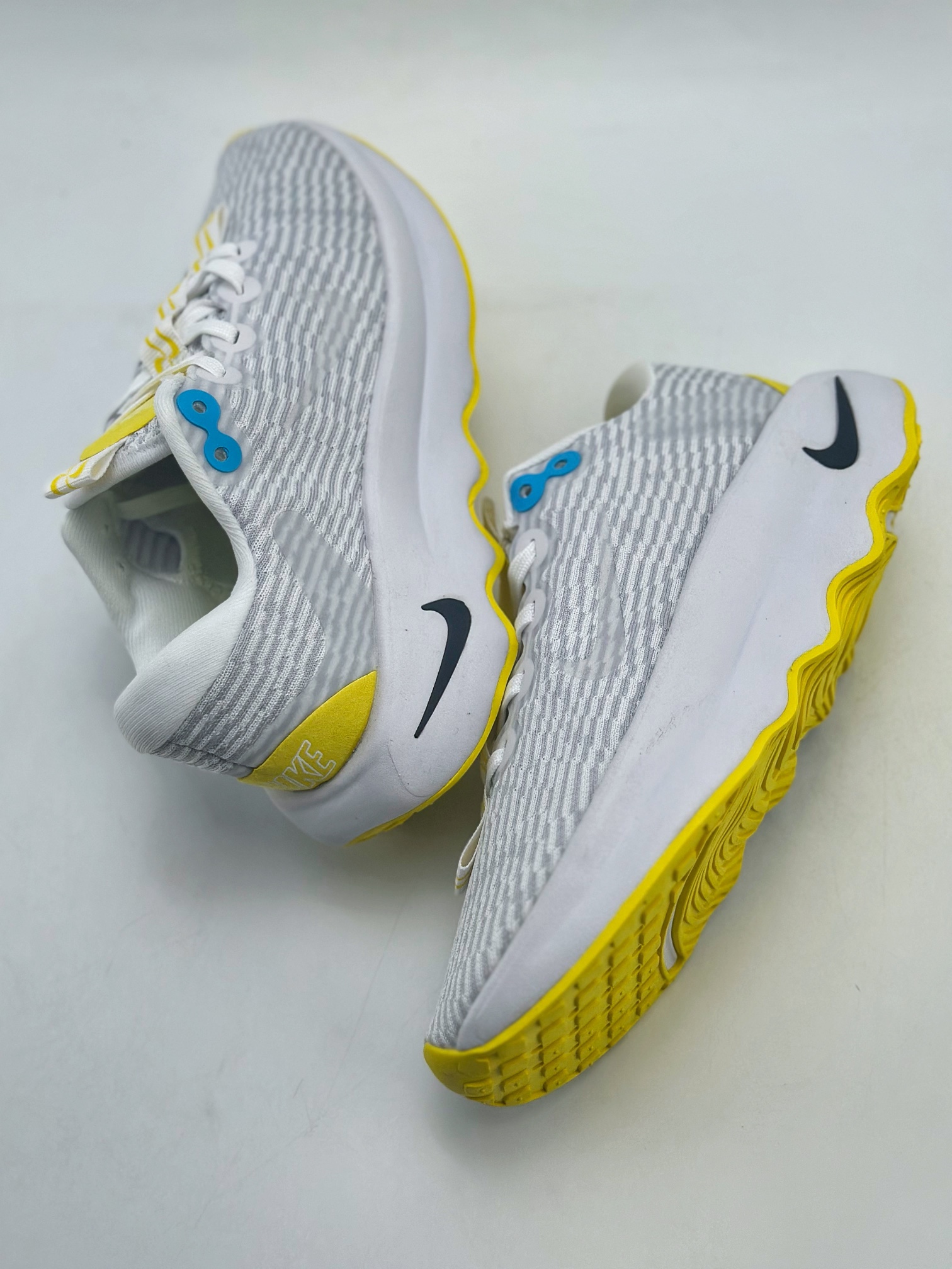 170 Nike WMNS MOTIVA Cushlon30泡绵缓震跑步鞋 DV1238-100