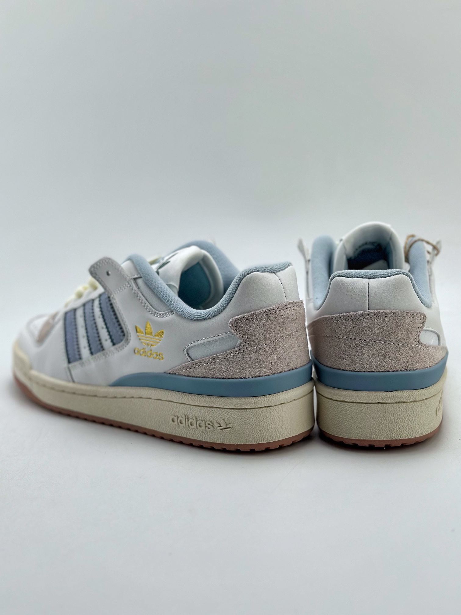 220 海外渠道版  原盒原标  Adidas Forum Low CL 三叶草低邦经典魔术贴复古板鞋  IG39646