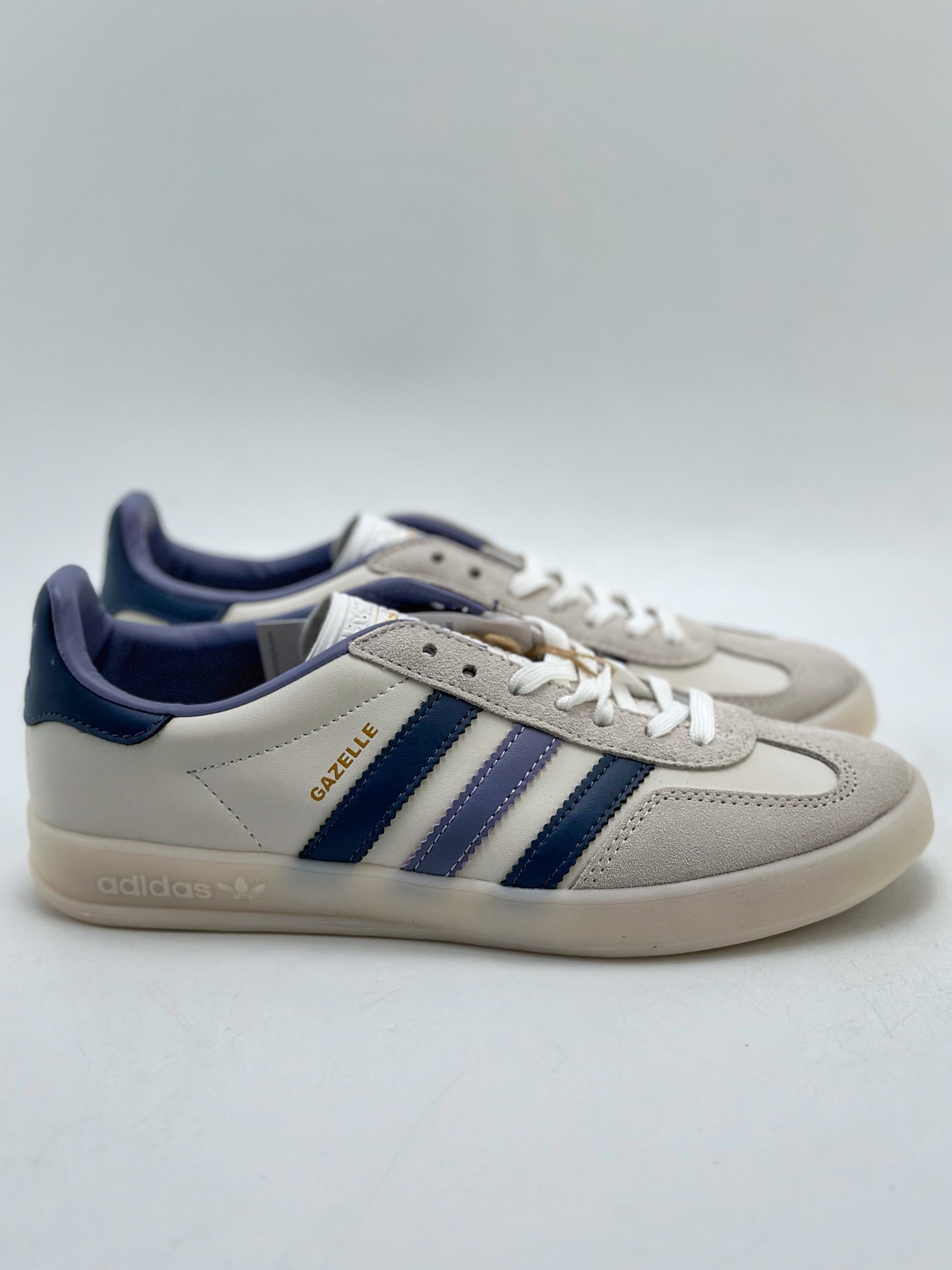 180 adidas Originals Gazelle INdoor 三叶草休闲防滑耐磨低帮板鞋 IG1643