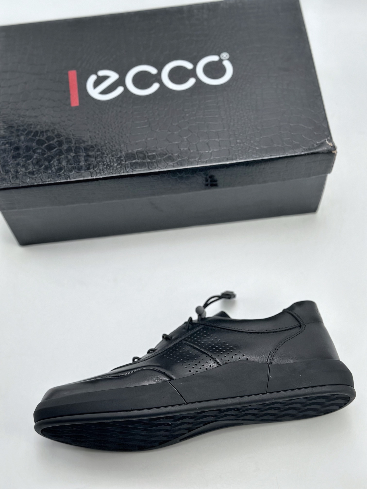 300 ECCO/爱步 运动跑鞋/休闲鞋 品质 钢印Logo 独家官网订制