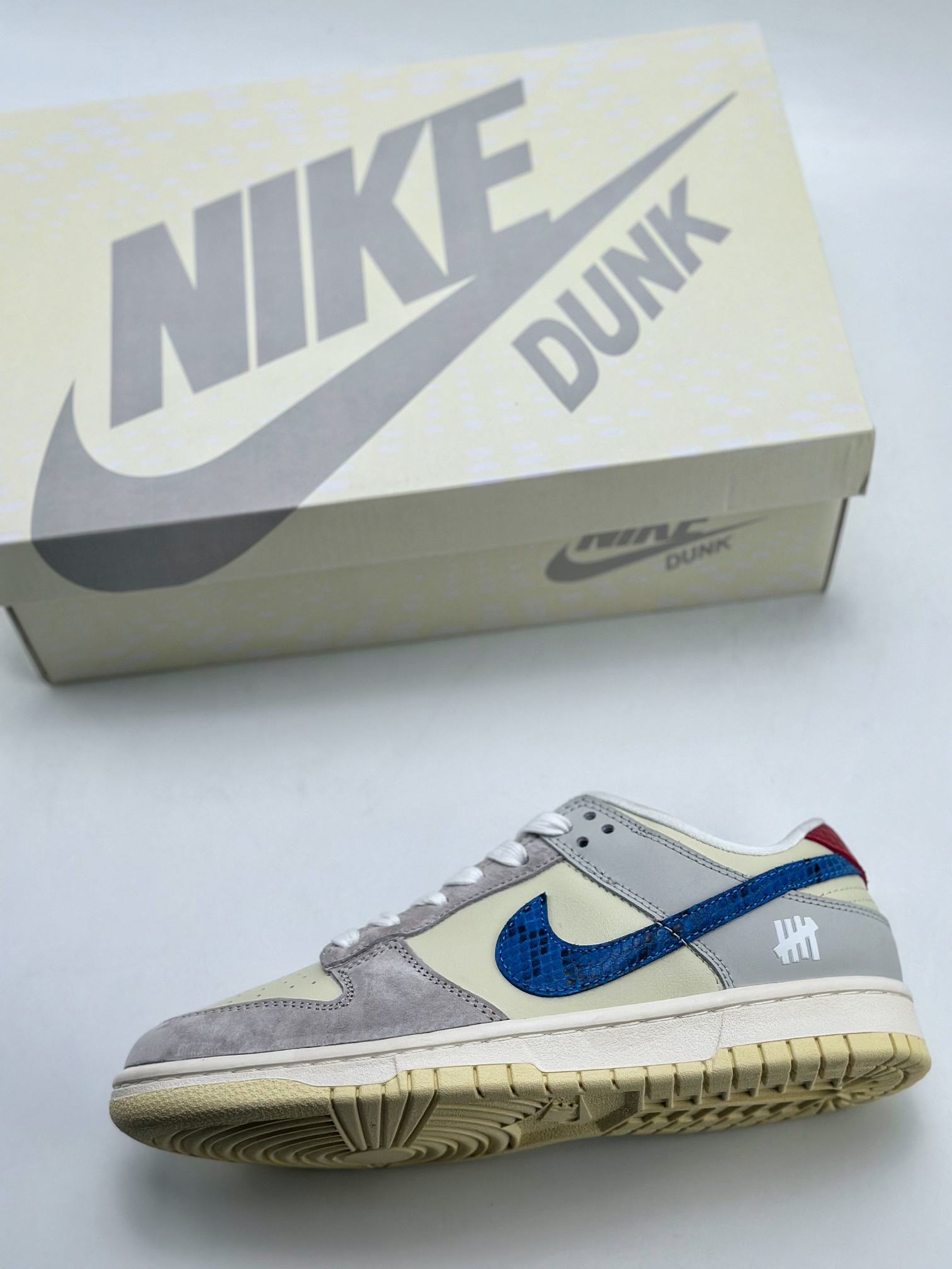 280 Nike SB Dunk Low x Undefeated 蓝色龙鳞 FC2025-302