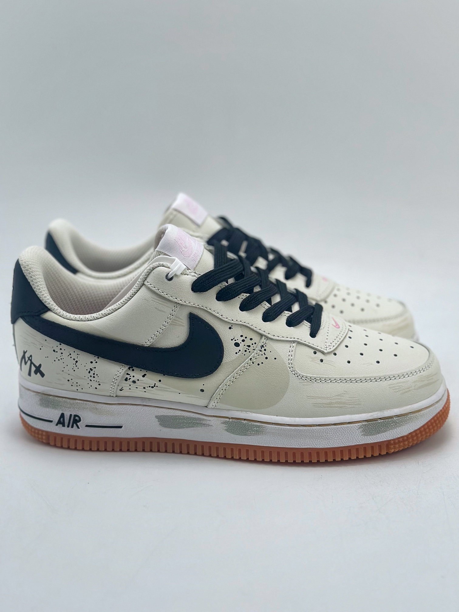 240 Nike Air Force 1 Low 07 麦克斯 DM0576-101