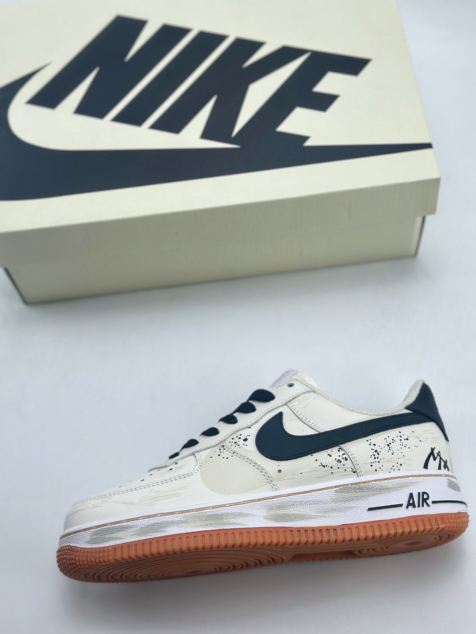 240 Nike Air Force 1 Low 07 麦克斯 DM0576-101