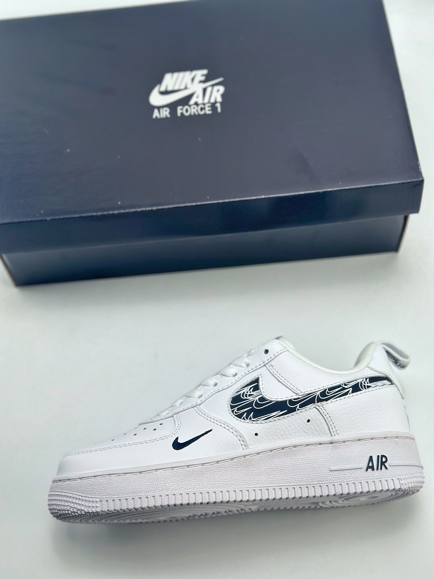 220 Nike Air Force 1 Low 07 白黑勾 FB8971-200