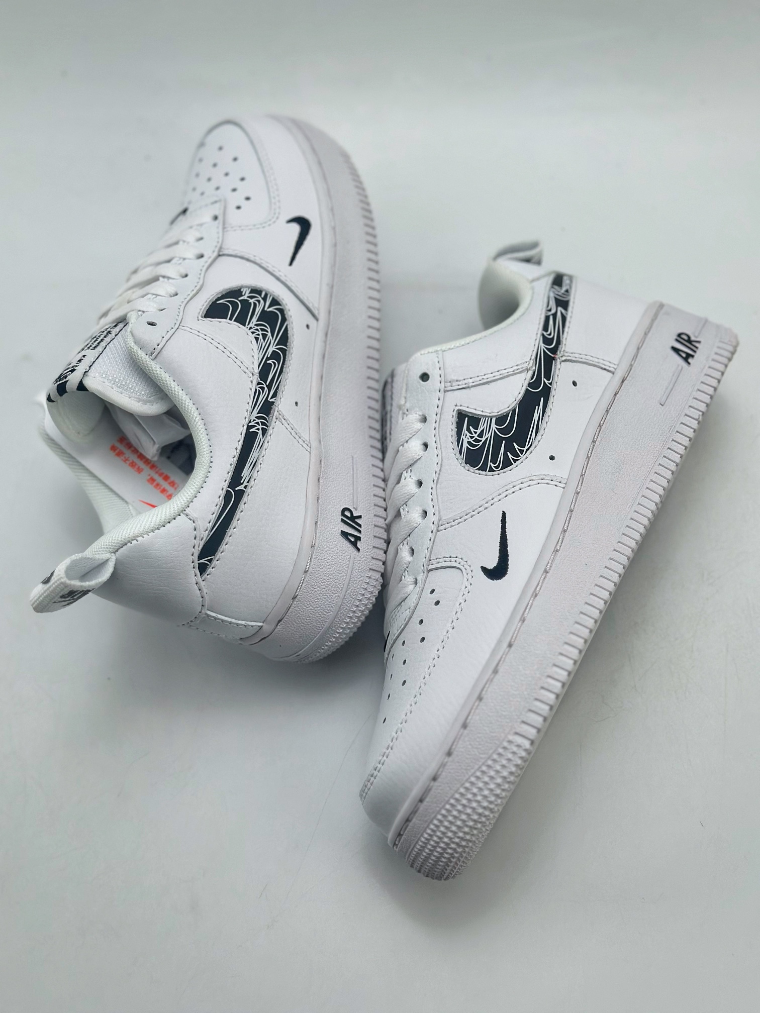 220 Nike Air Force 1 Low 07 白黑勾 FB8971-200