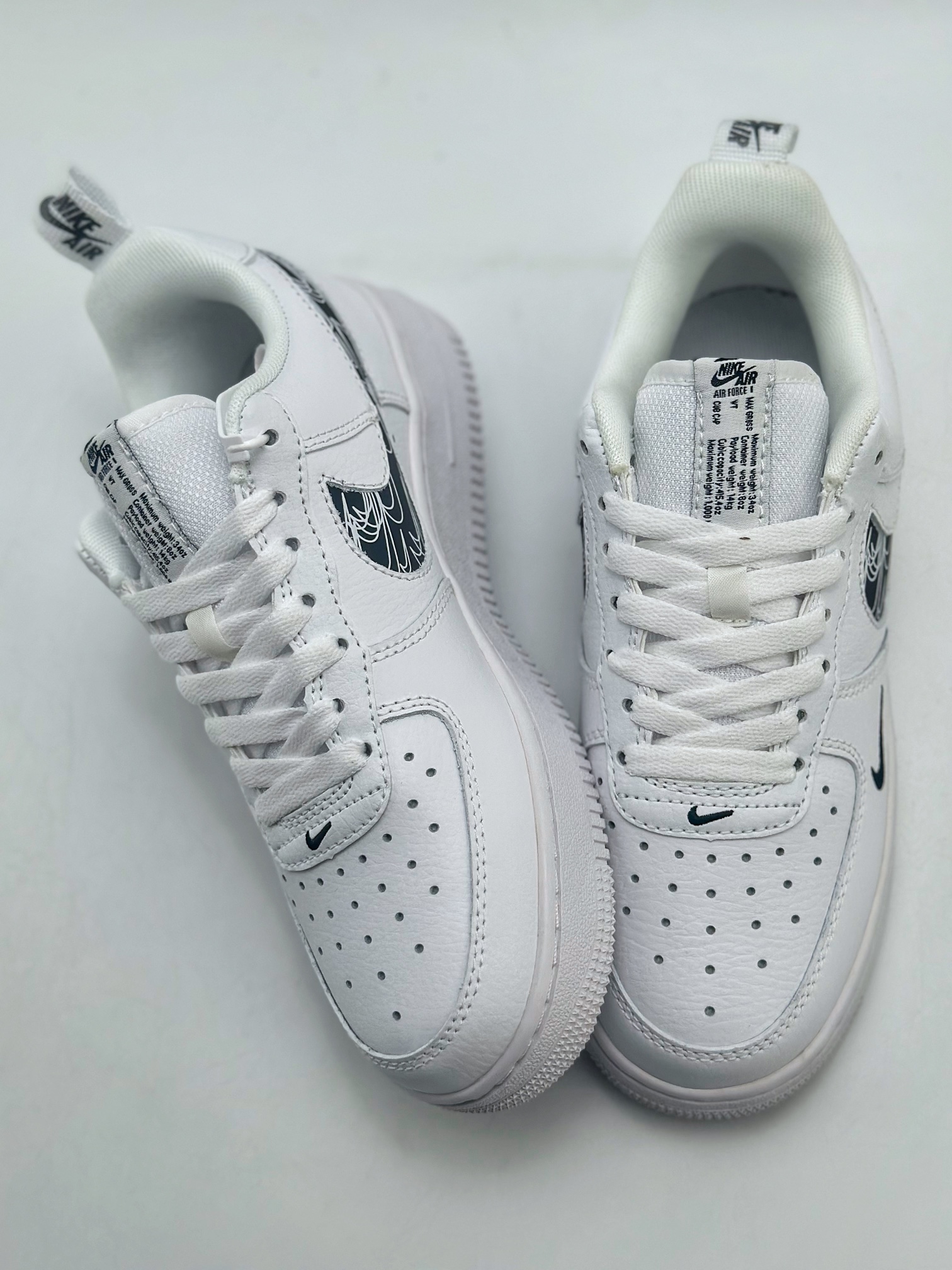 220 Nike Air Force 1 Low 07 白黑勾 FB8971-200