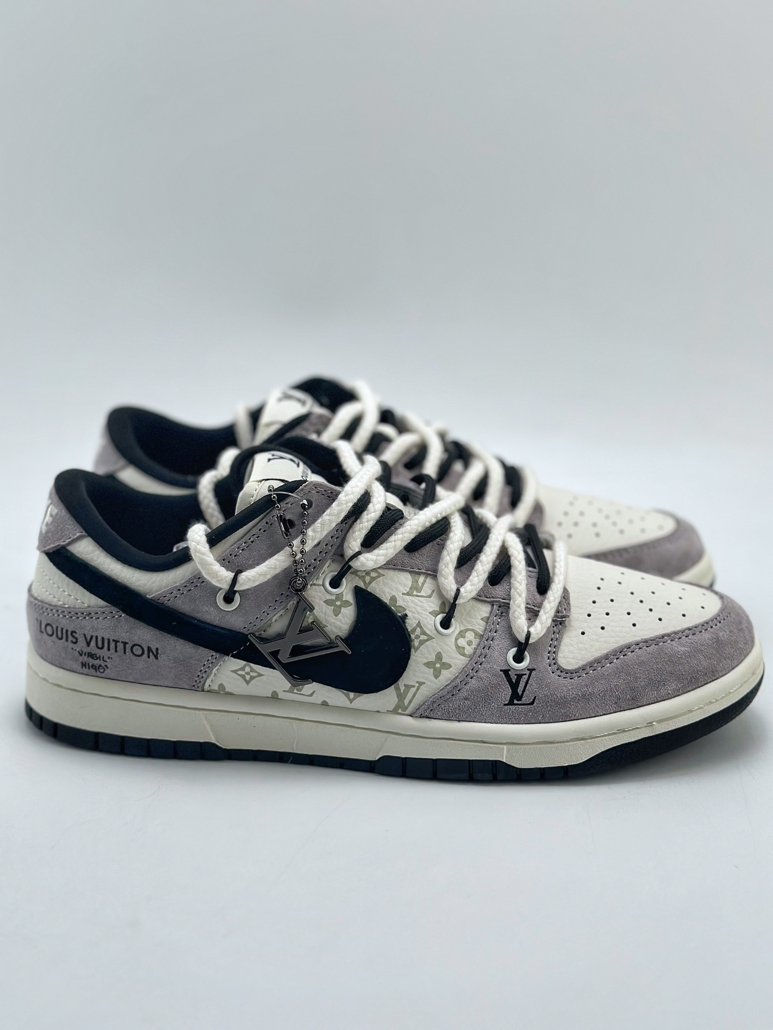 300 Nike SB Dunk Low x Louis Vuitton 米白灰印花 SJ2068-232