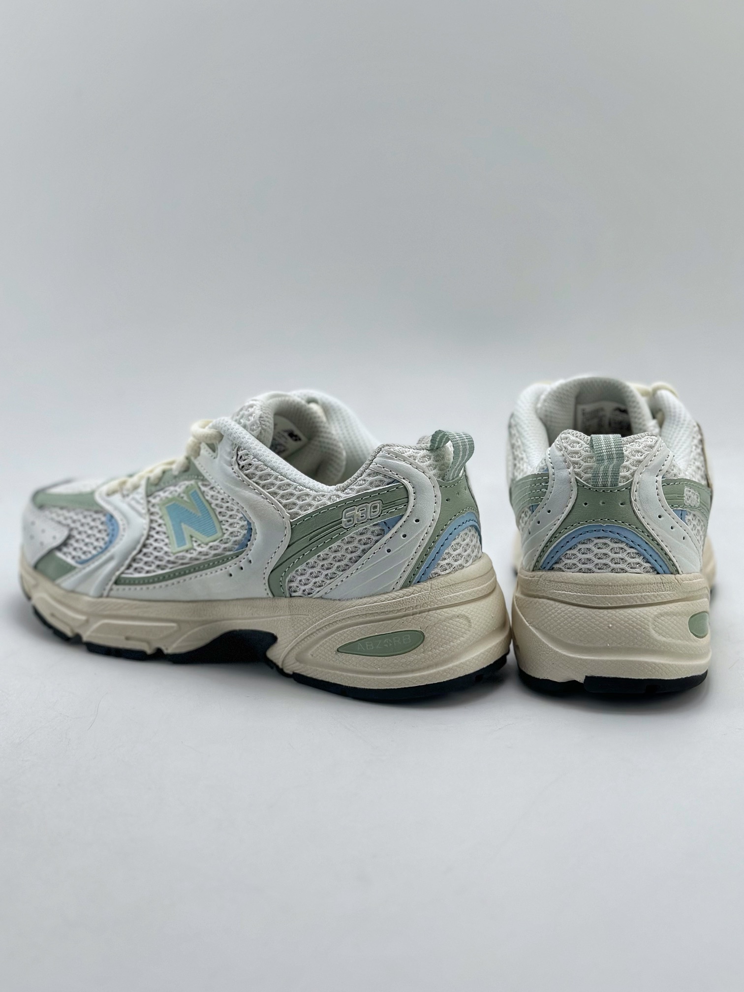 150 新百伦New Balance MR530系列 复古老爹风网布跑步休闲运动鞋 MR530ZO